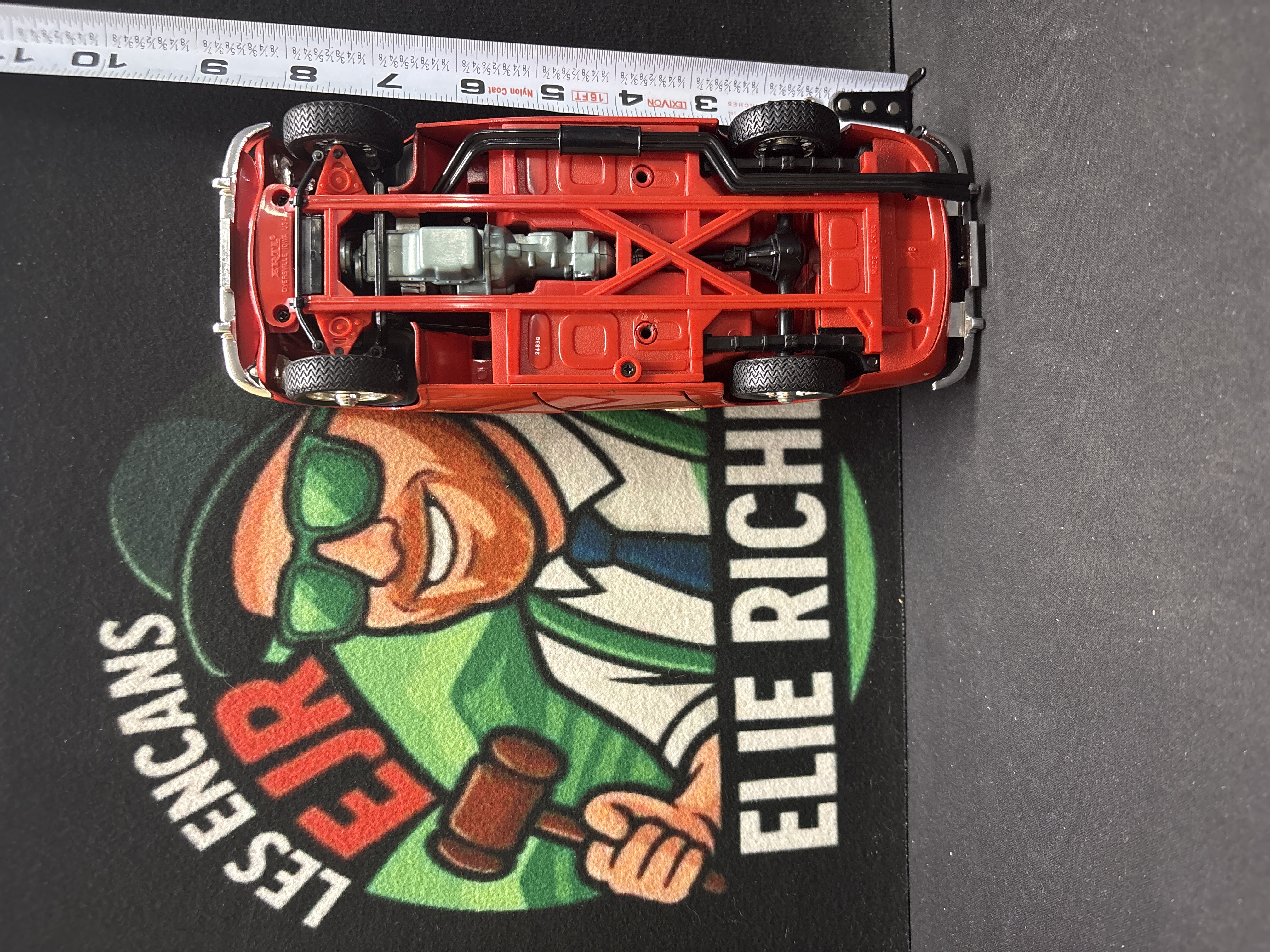 LOT 2026-539 — Beau modèle réduit ERTL d’une Austin Healey 1961, à l’échelle 1/18, en rouge… — photo 8