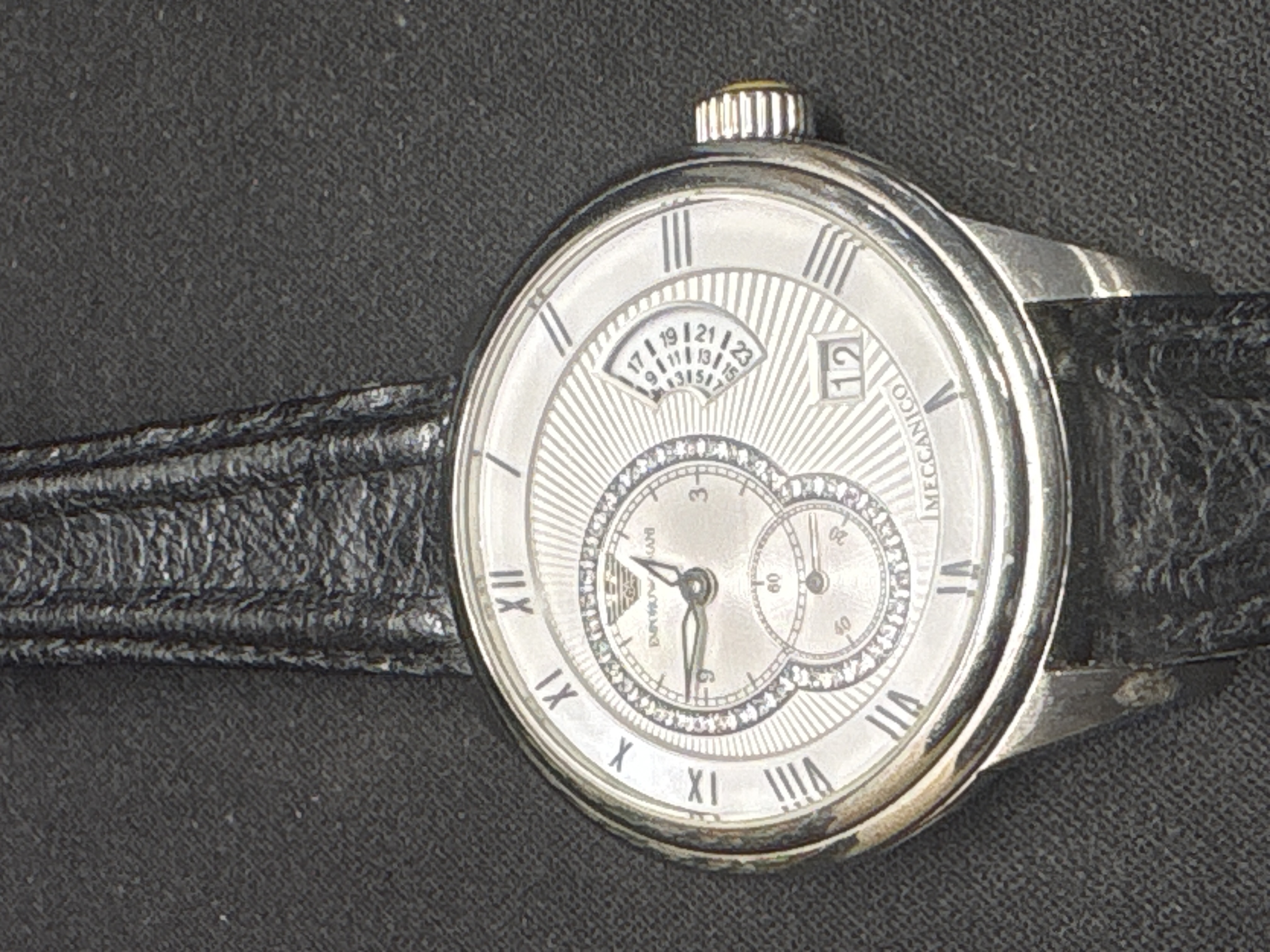 LOT 2026-553 — Montre pour homme Emporio Armani Meccanico, référence AR4617,au design élégant… — photo 1