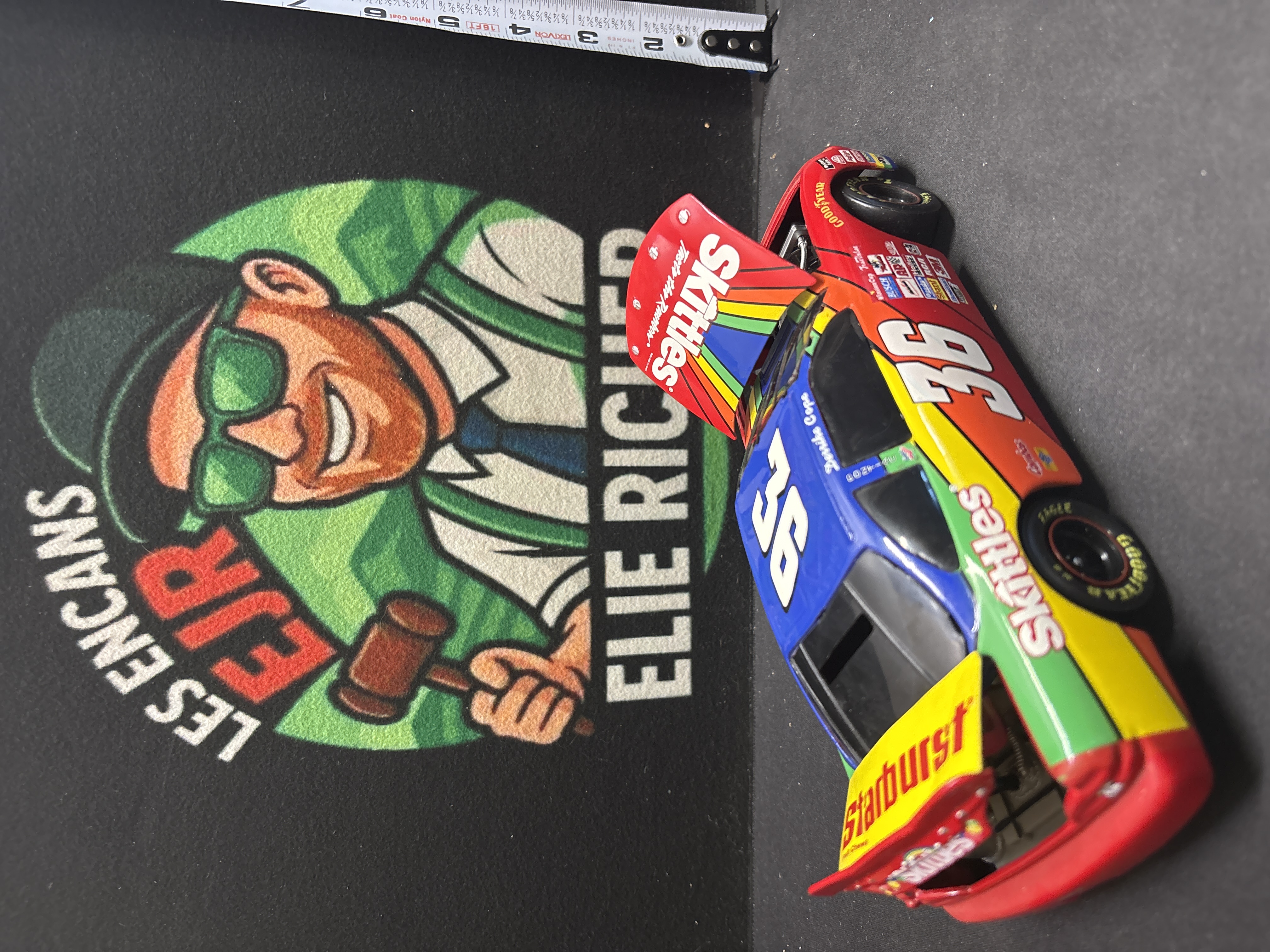 LOT 2026-564 — Modèle réduit de voiture de course **Action Racing Collectables – Platinum… — photo 4