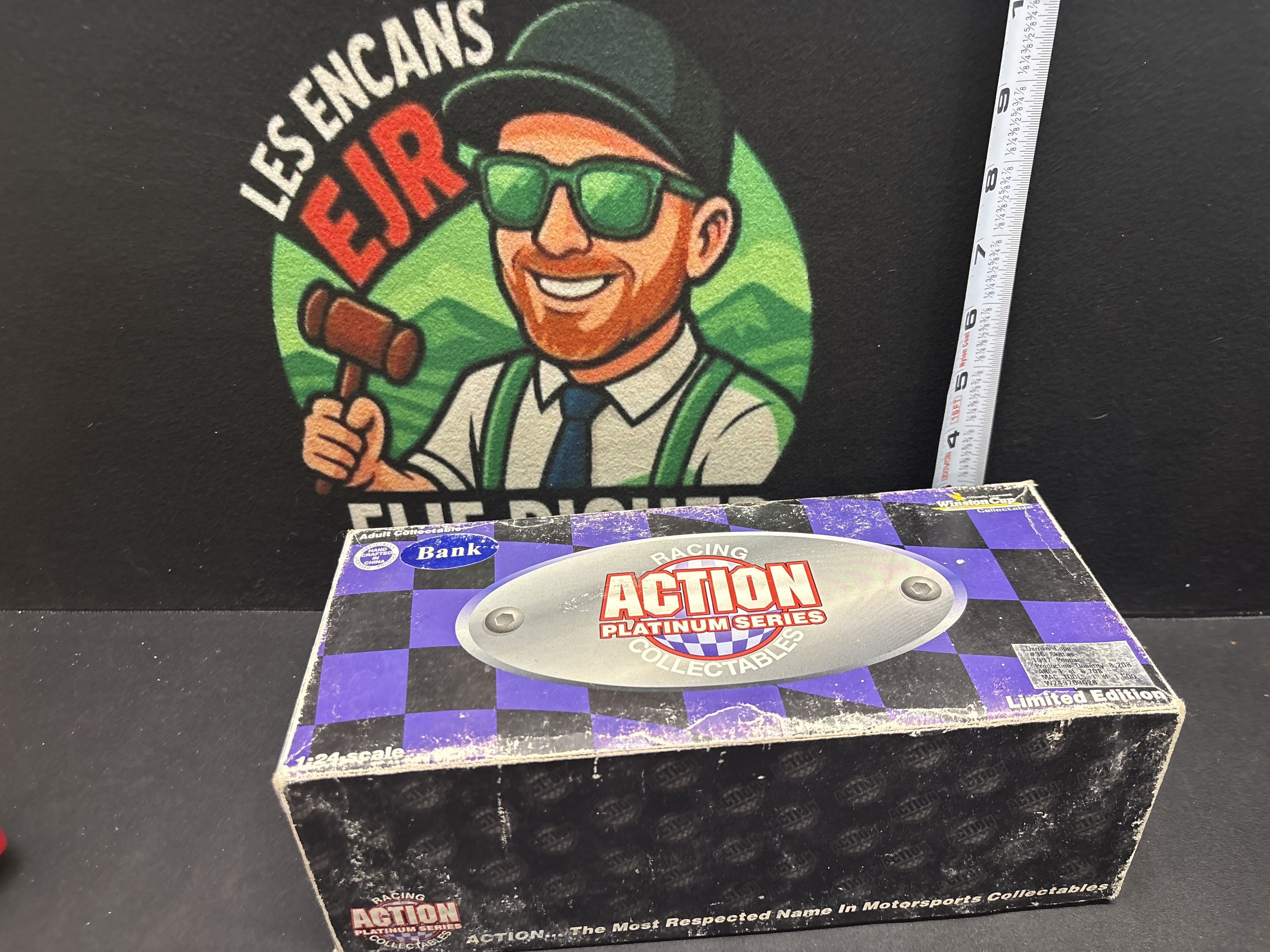 LOT 2026-564 — Modèle réduit de voiture de course **Action Racing Collectables – Platinum… — photo 7