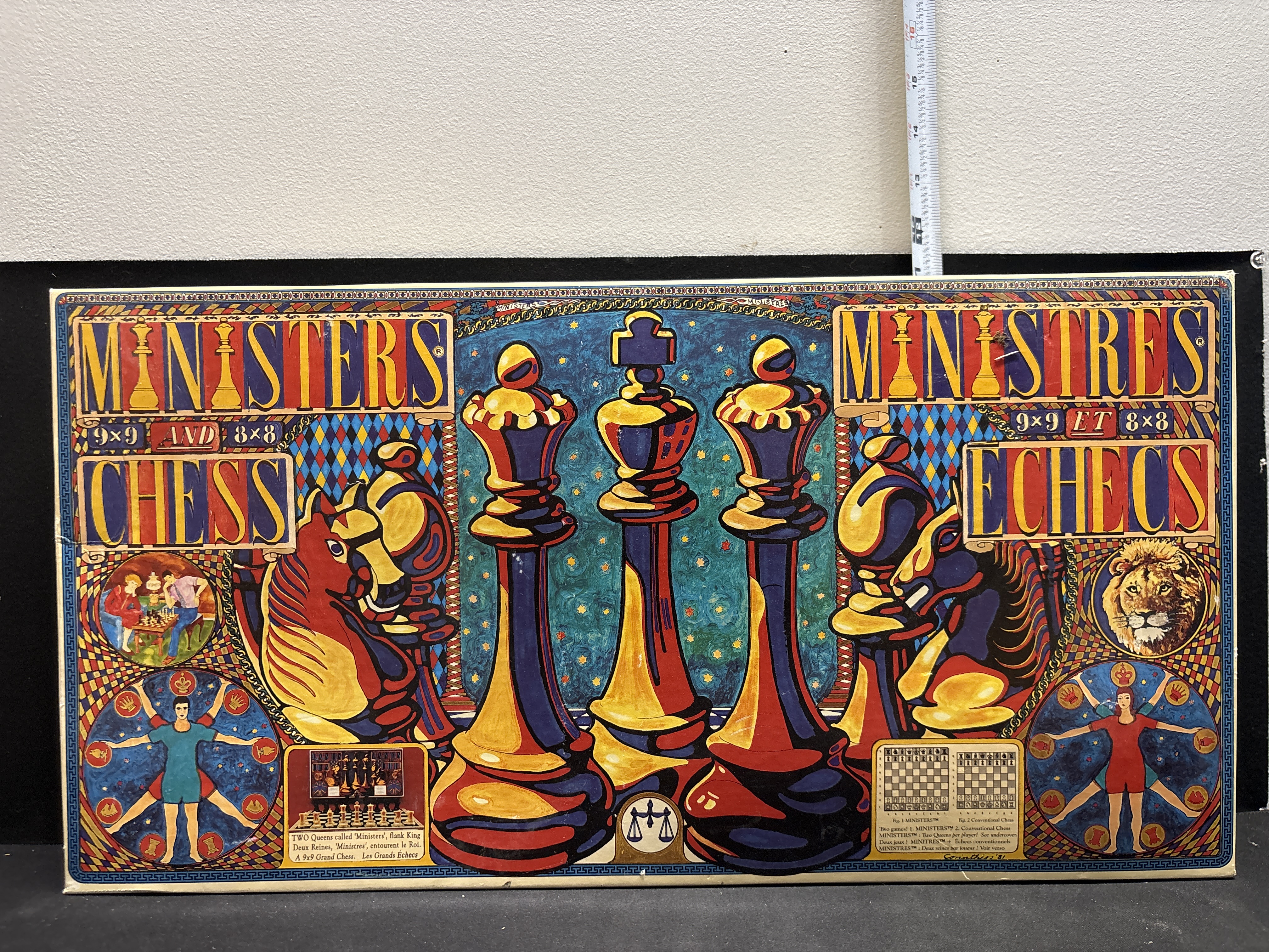 LOT 2026-568 — Jeu bilingue **Ministers Chess / Ministers-Échecs**, par **Corinthian Games… — photo 1