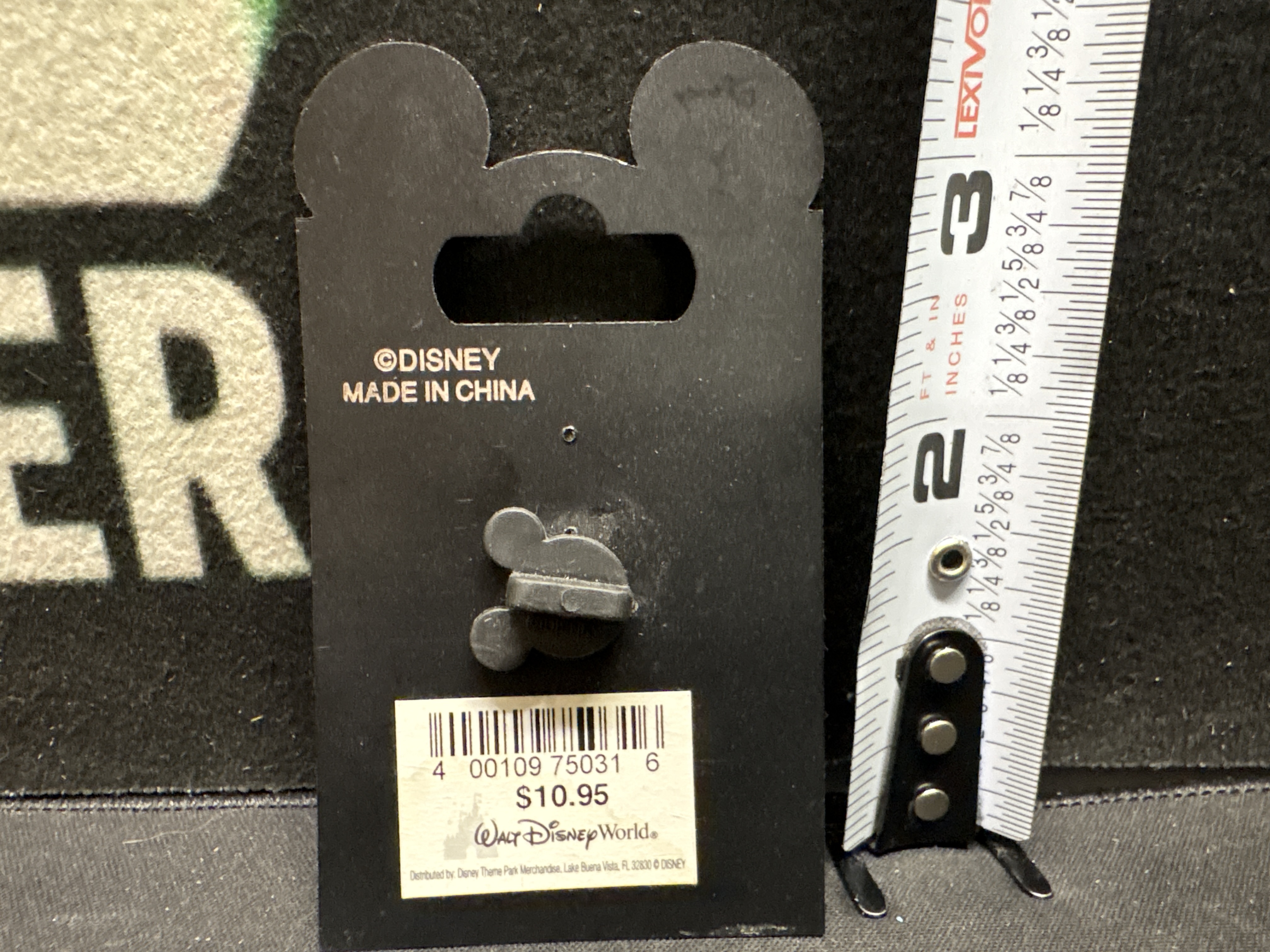 LOT 2026-570 — Broche Disney représentant Mickey Mouse, ornée de plusieurs pierres colorées… — photo 2