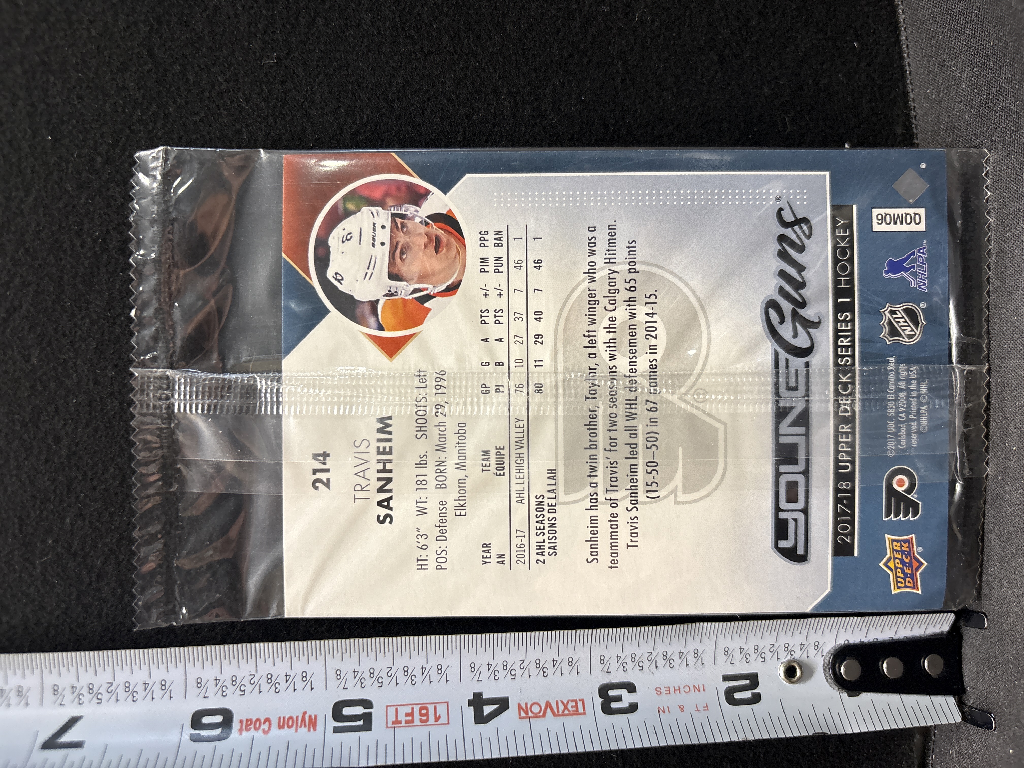 LOT 2026-578 — Carte de hockey Upper Deck Young Guns no 214 de Travis Sanheim, défenseur des… — photo 2