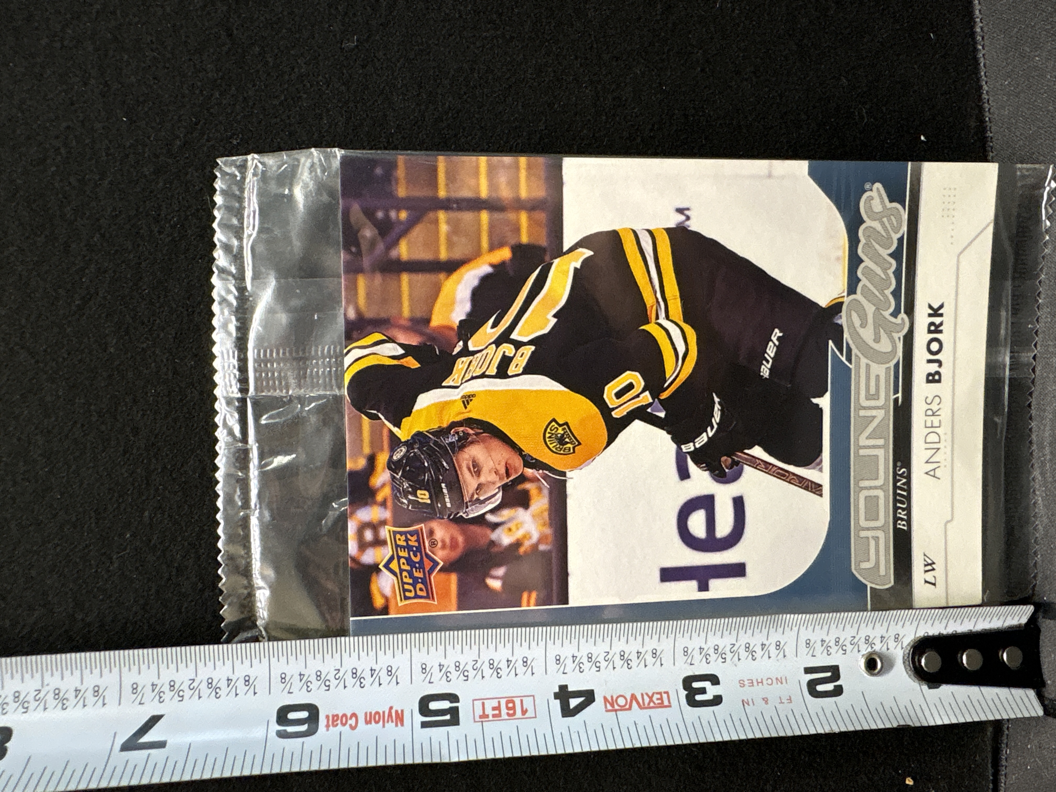 LOT 2026-579 — Carte de hockey Upper Deck **Young Guns #203**, mettant en vedette **Anders… — photo 1