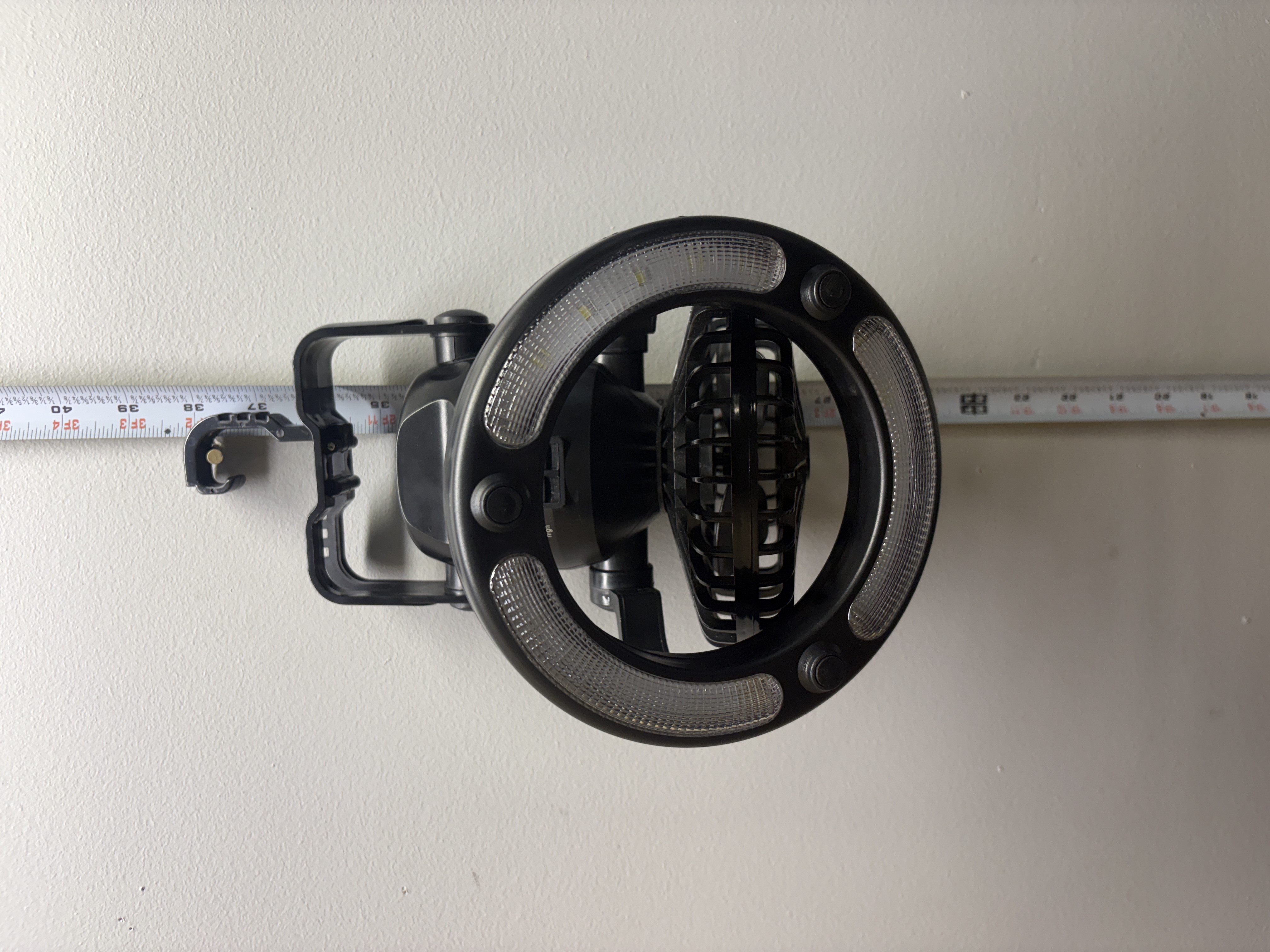 LOT 2026-605 — Lampe-ventilateur ICEFISH, modèle HT, conçue pour l’intérieur et l’extérieur — photo 2