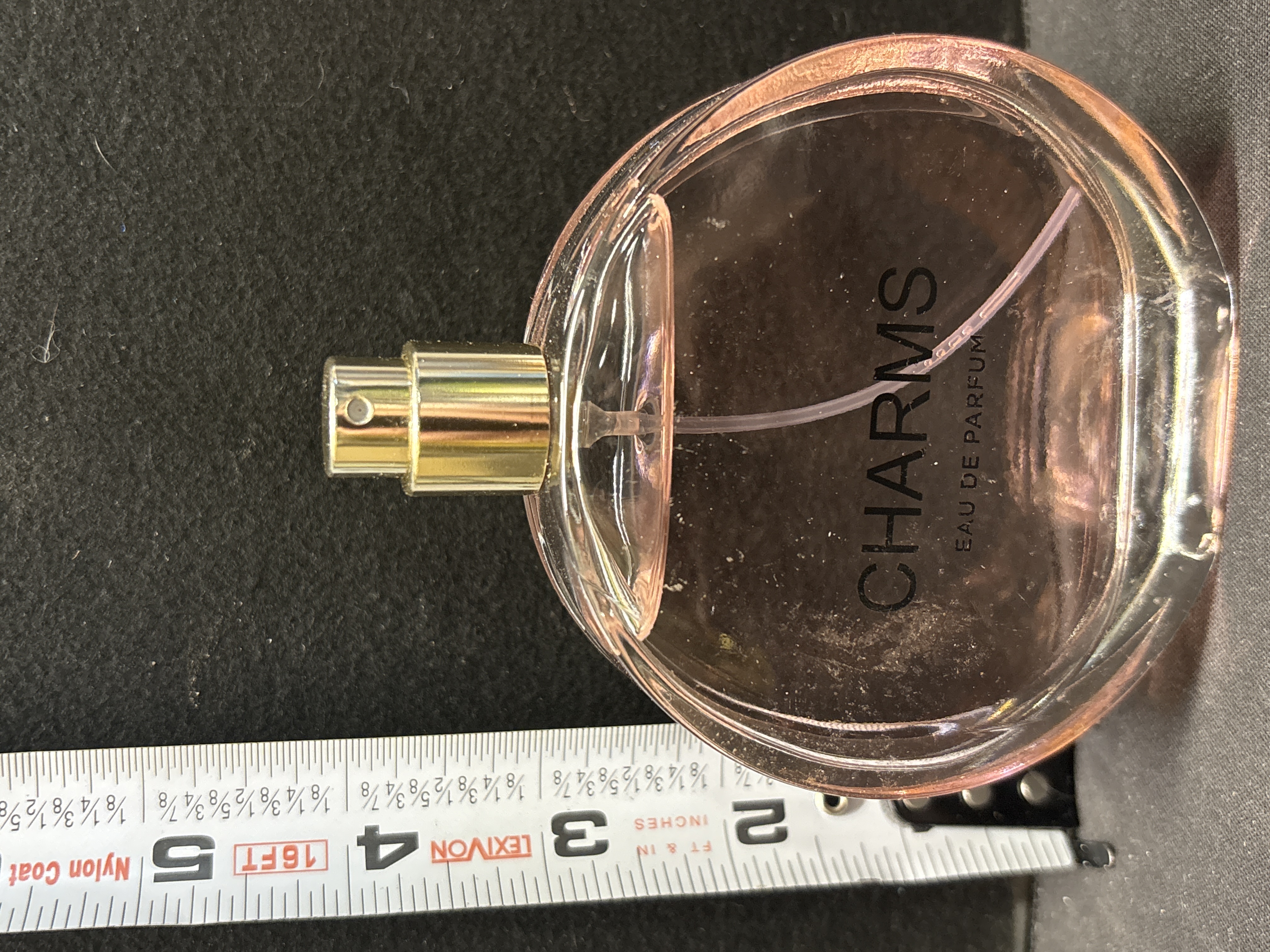LOT 2026-610 — Ensemble de 7 pièces comprenant des flacons de parfum et une boîte : un flacon… — photo 8