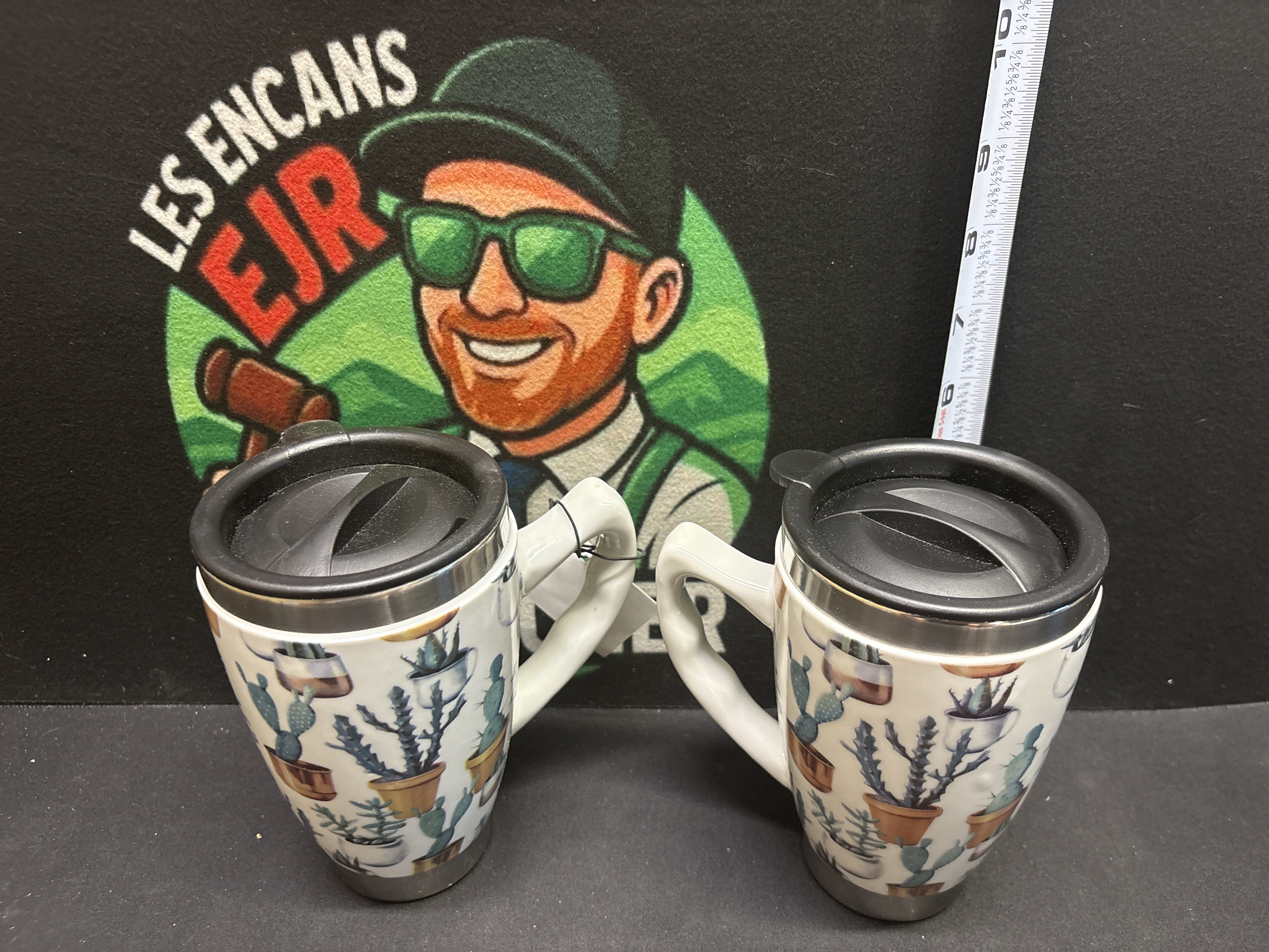 LOT 2026-633 — Ensemble de 2 tasses de voyage en céramique blanche, décorées de cactus et de… — photo 2