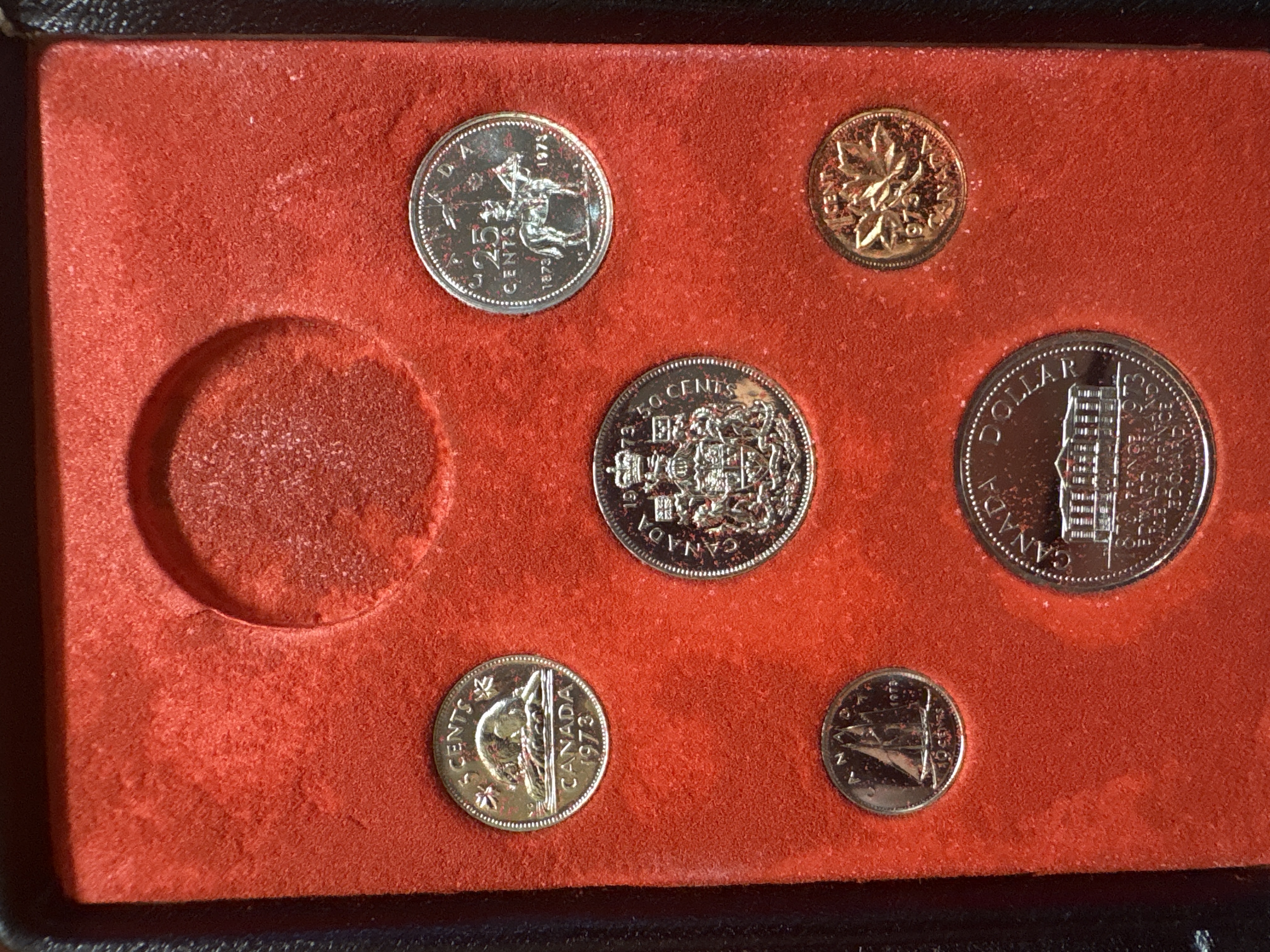 LOT 2026-634 — Ensemble de pièces de monnaie canadiennes en double frappe, émis par la… — photo 2