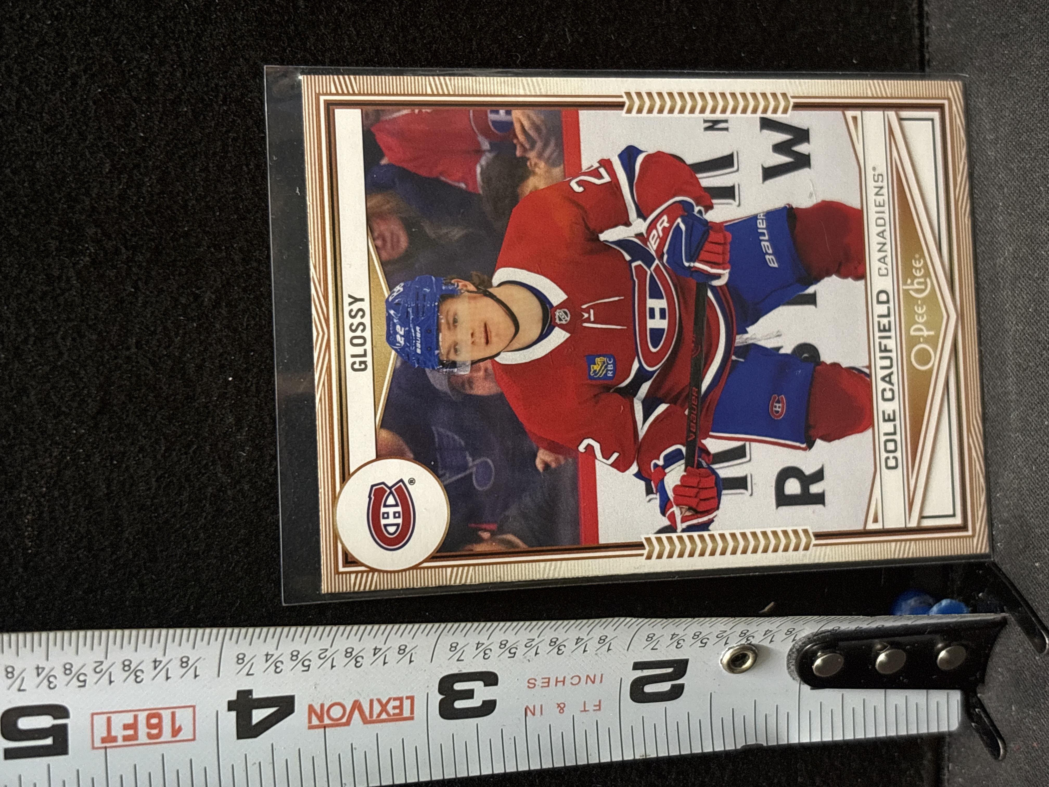 LOT 2026-638 — Carte de collection de hockey O-Pee-Chee Glossy 2024-2025 Upper Deck Series 1… — photo 1