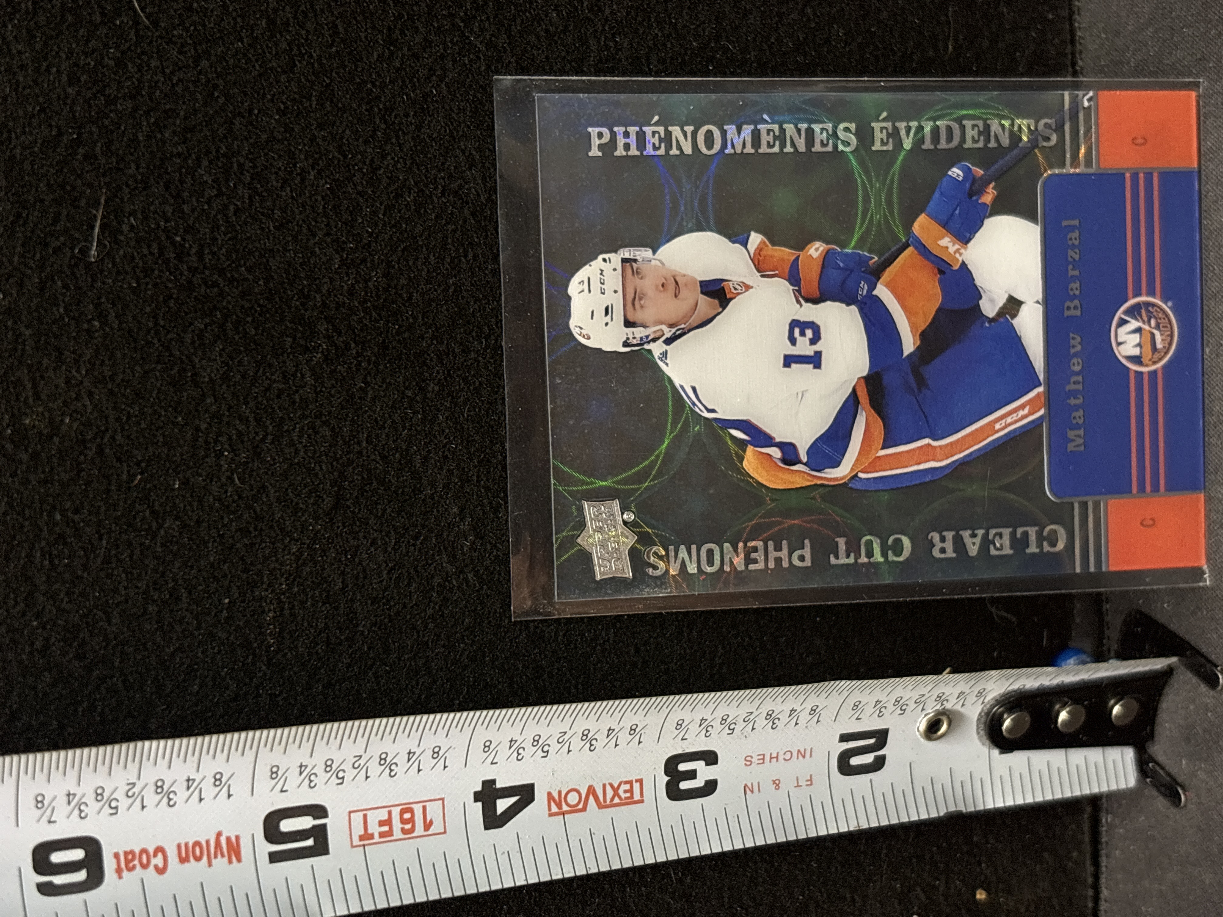 LOT 2026-642 — Carte de hockey de collection Upper Deck Tim Hortons 2019-2020, série des… — photo 1