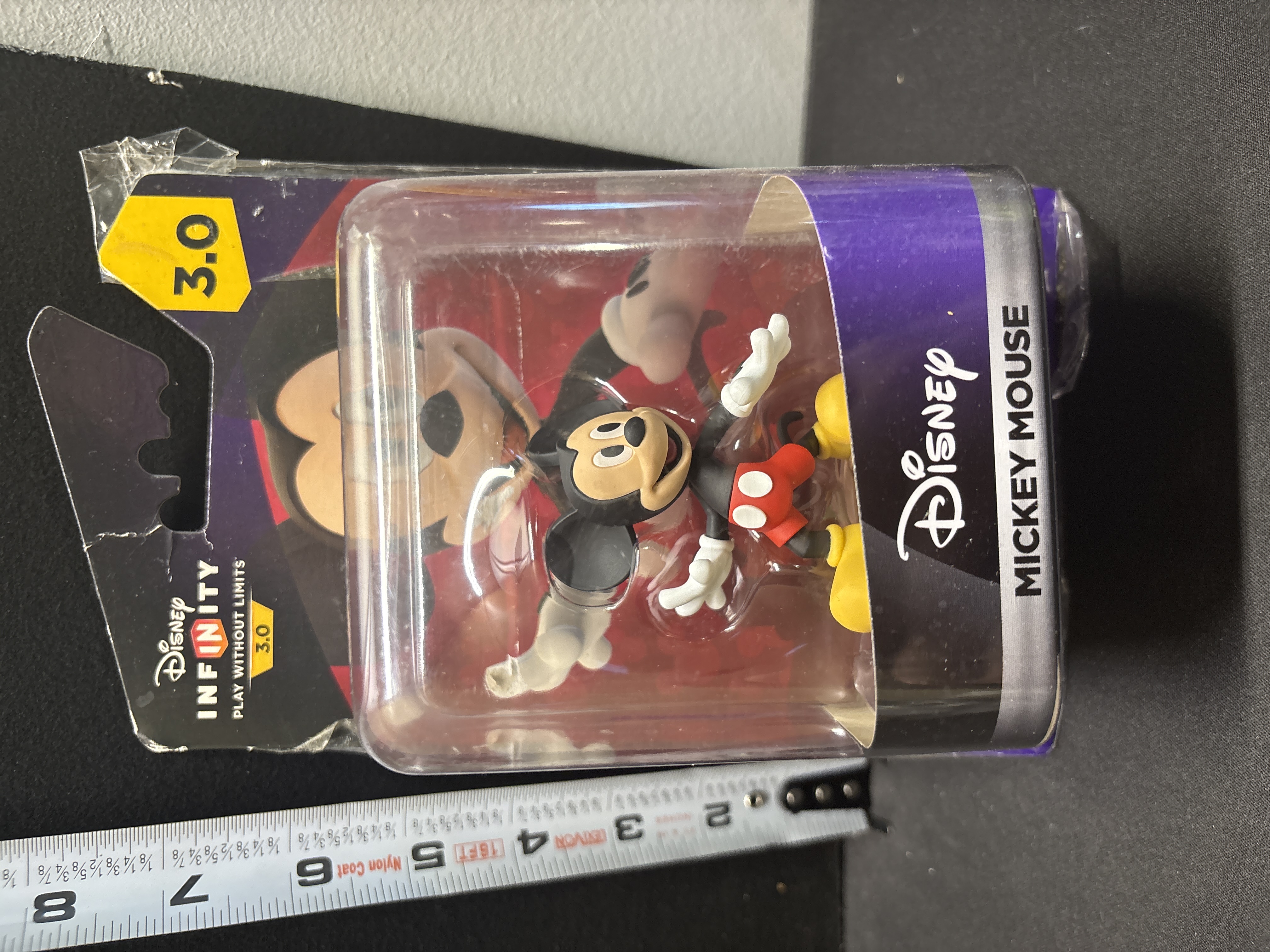 LOT 2026-680 — Figurine Mickey Mouse de Disney Infinity 3.0, présentée dans son emballage… — photo 1
