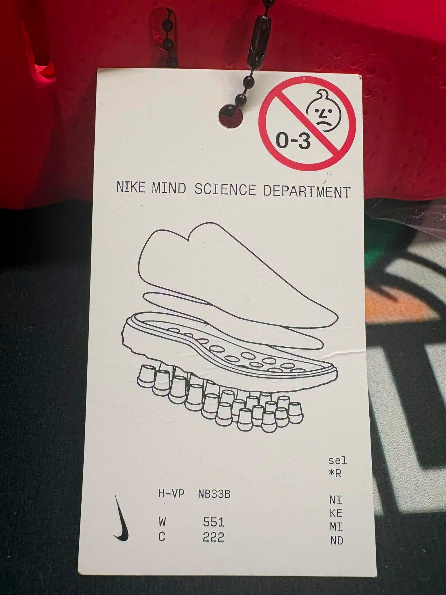 LOT 2026-071 — Chaussures Nike Mind 001 – Solar Red / Chrome – Grandeur 10 – Avec boîte — photo 3