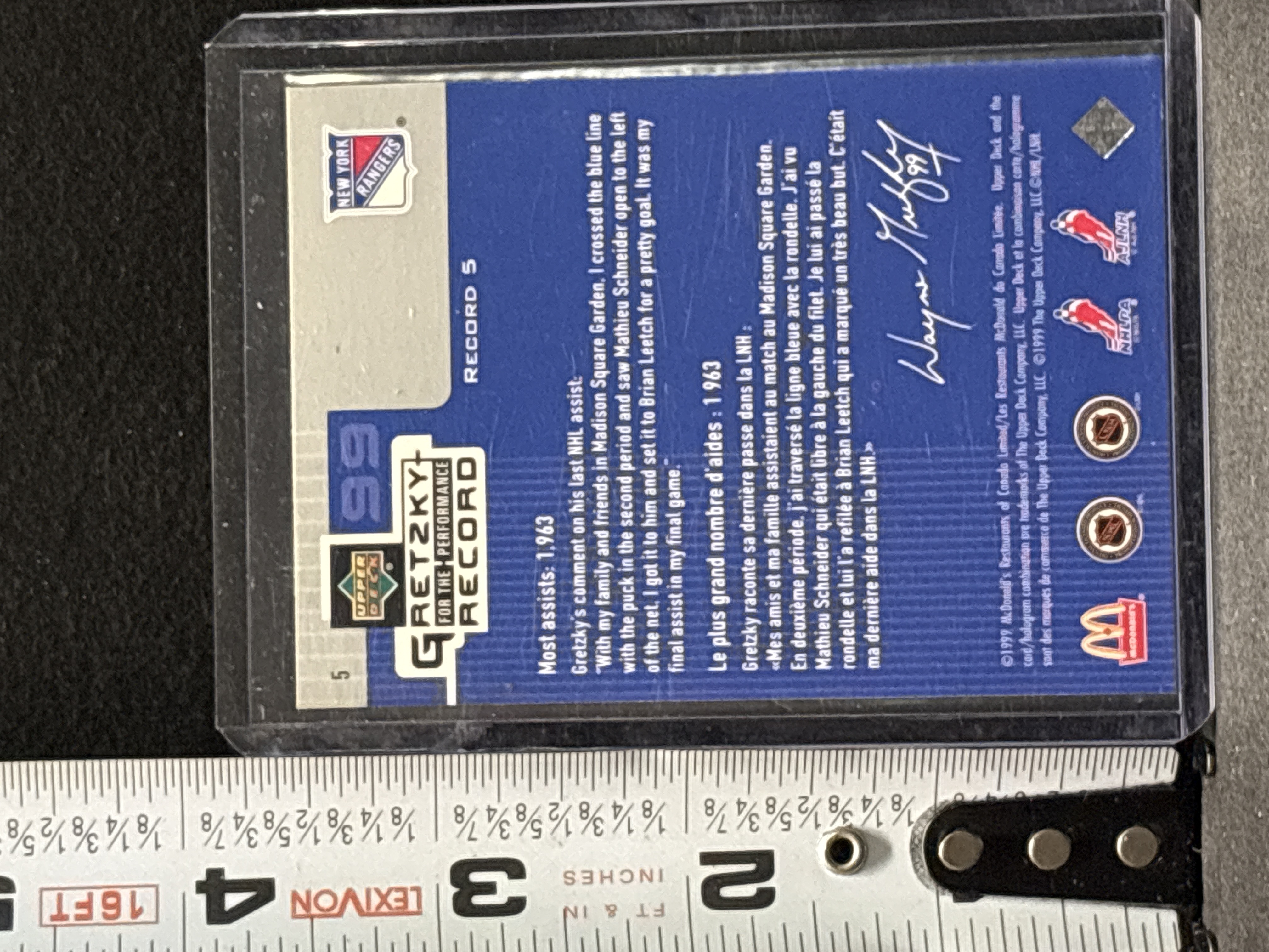 LOT 2026-690 — Carte de hockey Wayne Gretzky de la collection Upper Deck, datée de 1999… — photo 2