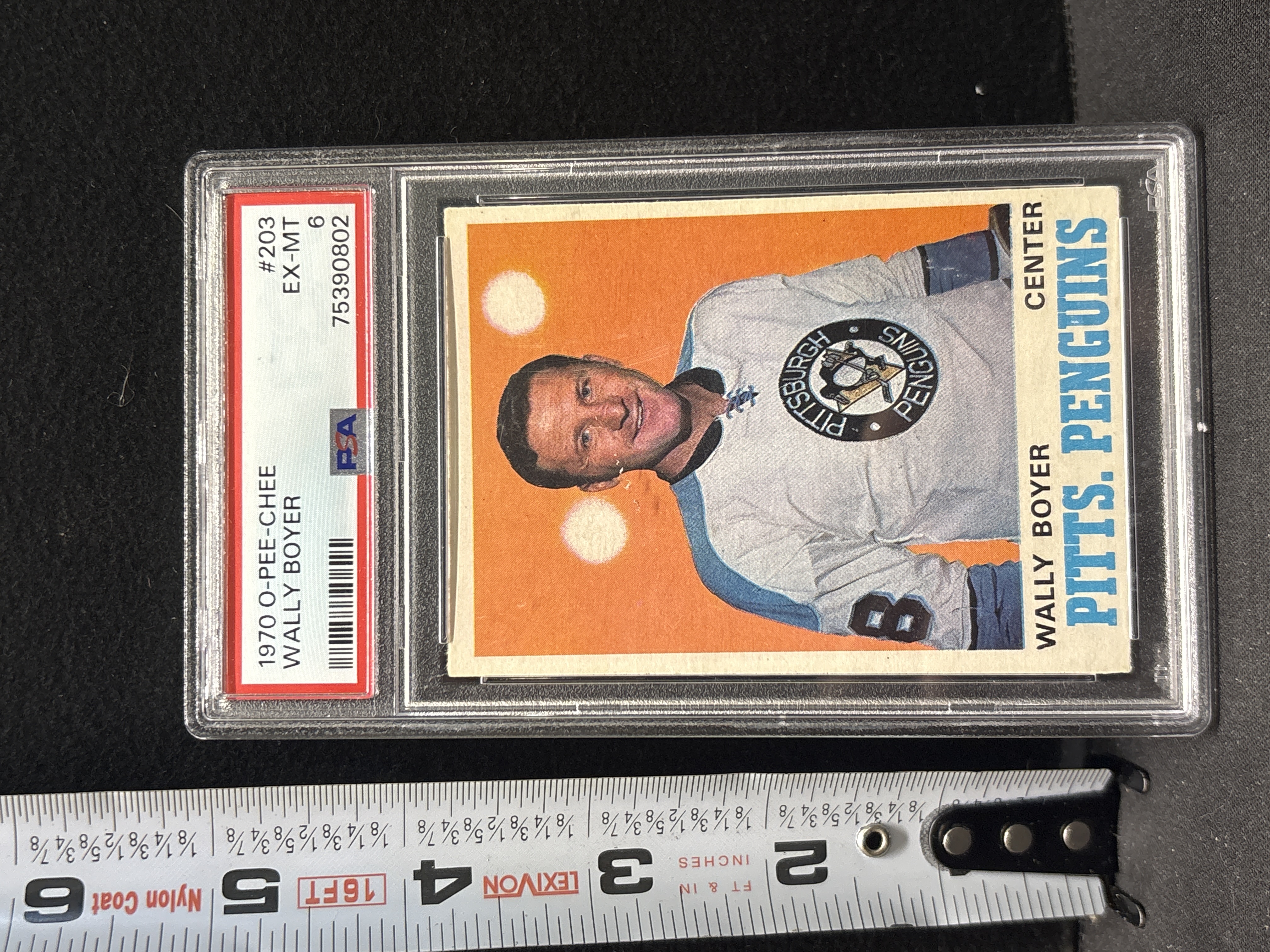 LOT 2026-697 — Carte de hockey 1970 O-Pee-Chee mettant en vedette Wally Boyer des Penguins de… — photo 1