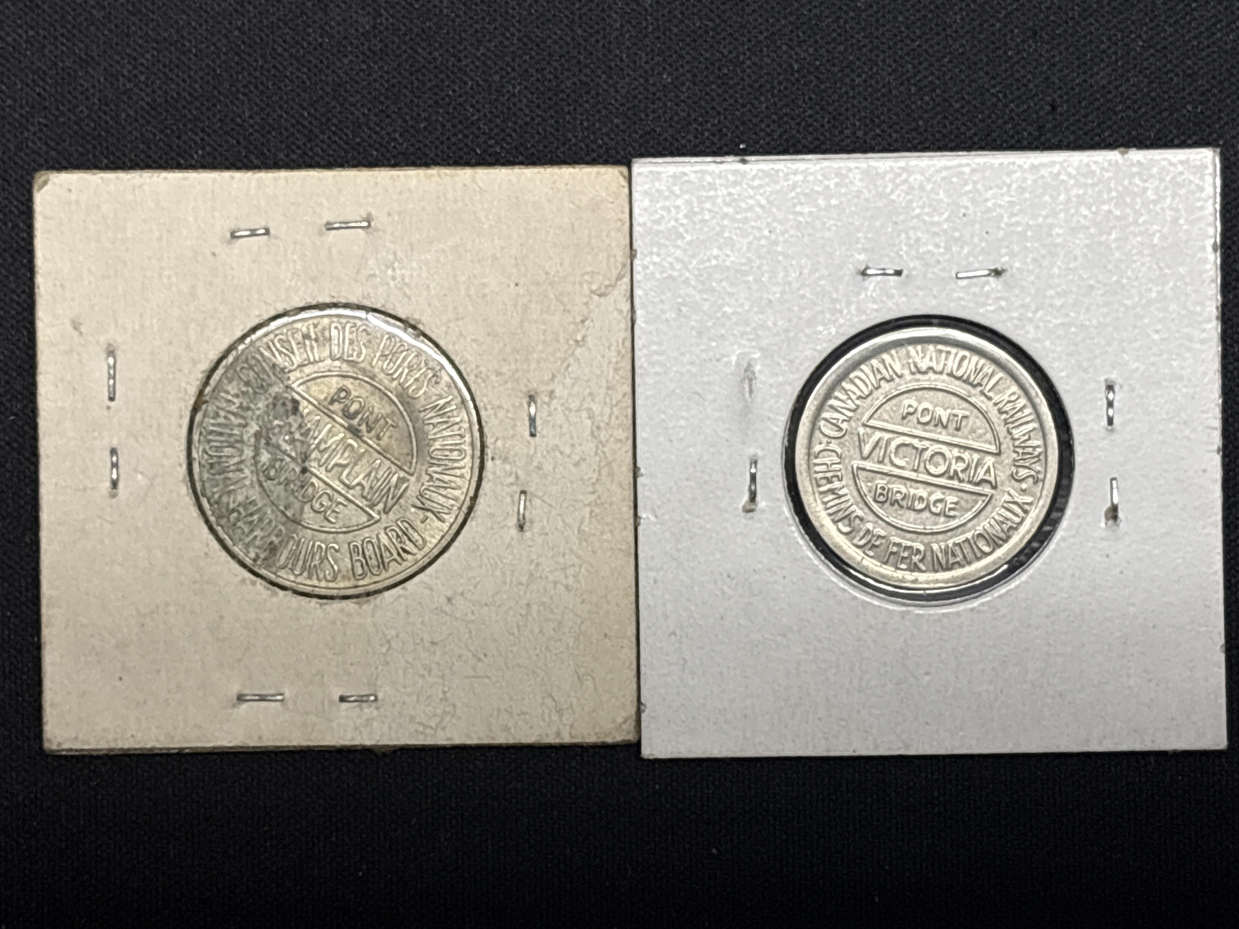 LOT 2026-723 — Ensemble de 2 médailles commémoratives en métal liées aux ponts montréalais… — photo 2