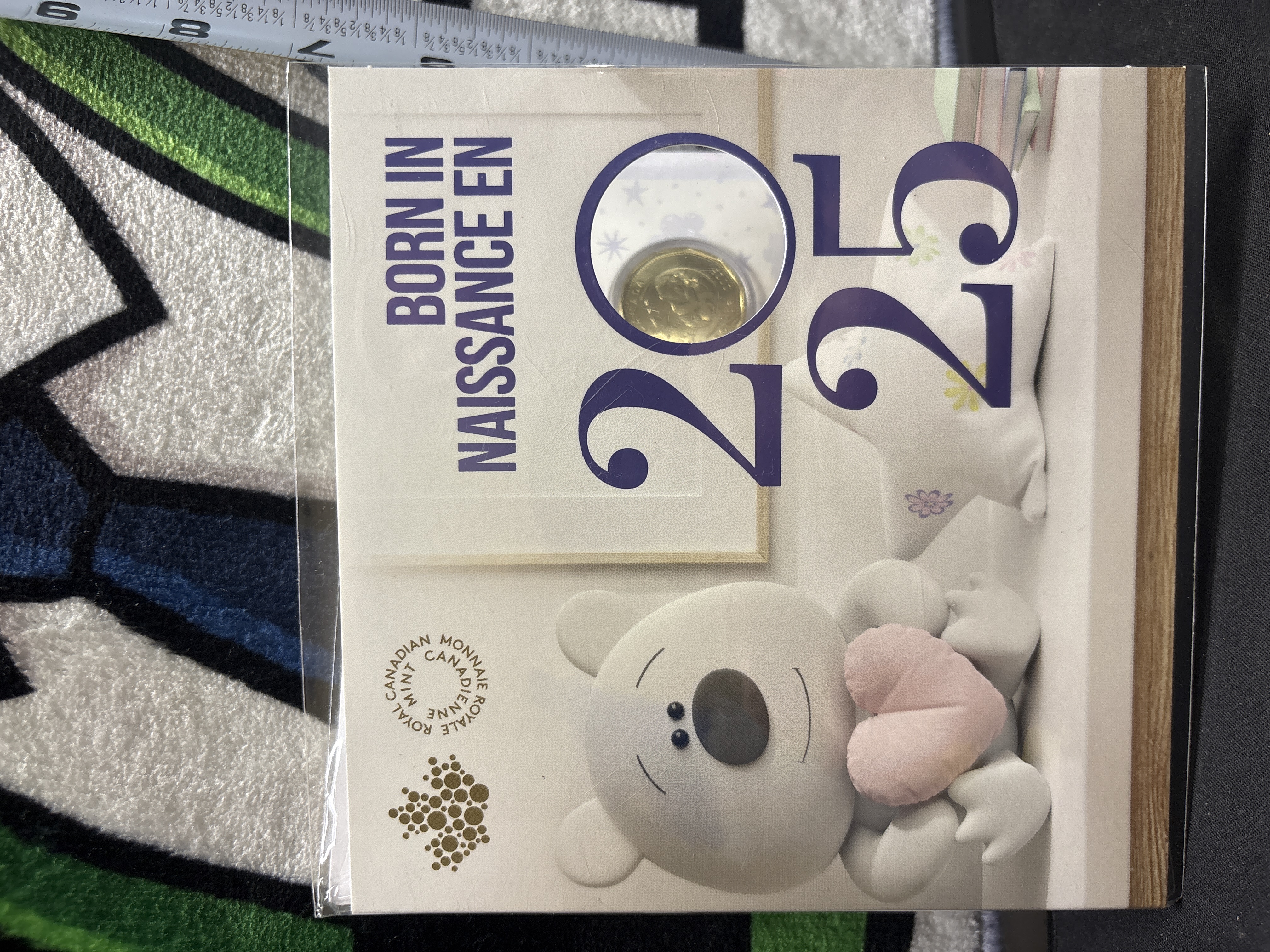 LOT 2026-726 — Ensemble souvenir de la Monnaie royale canadienne « Naissance en 2025 / Born… — photo 2