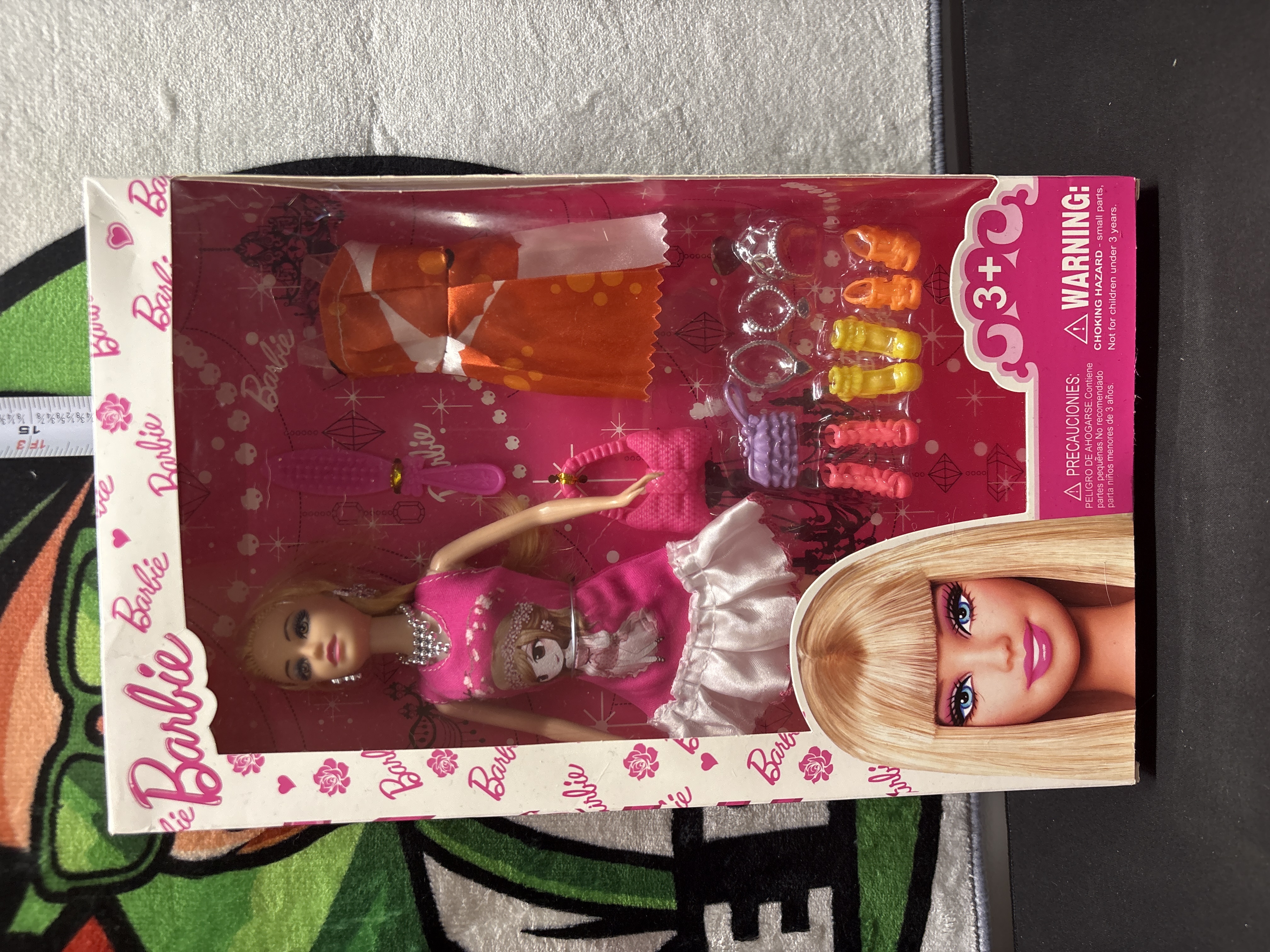 LOT 2026-734 — Ensemble de 4 poupées Barbie présentées dans leur boîte d’origine, chacune… — photo 4