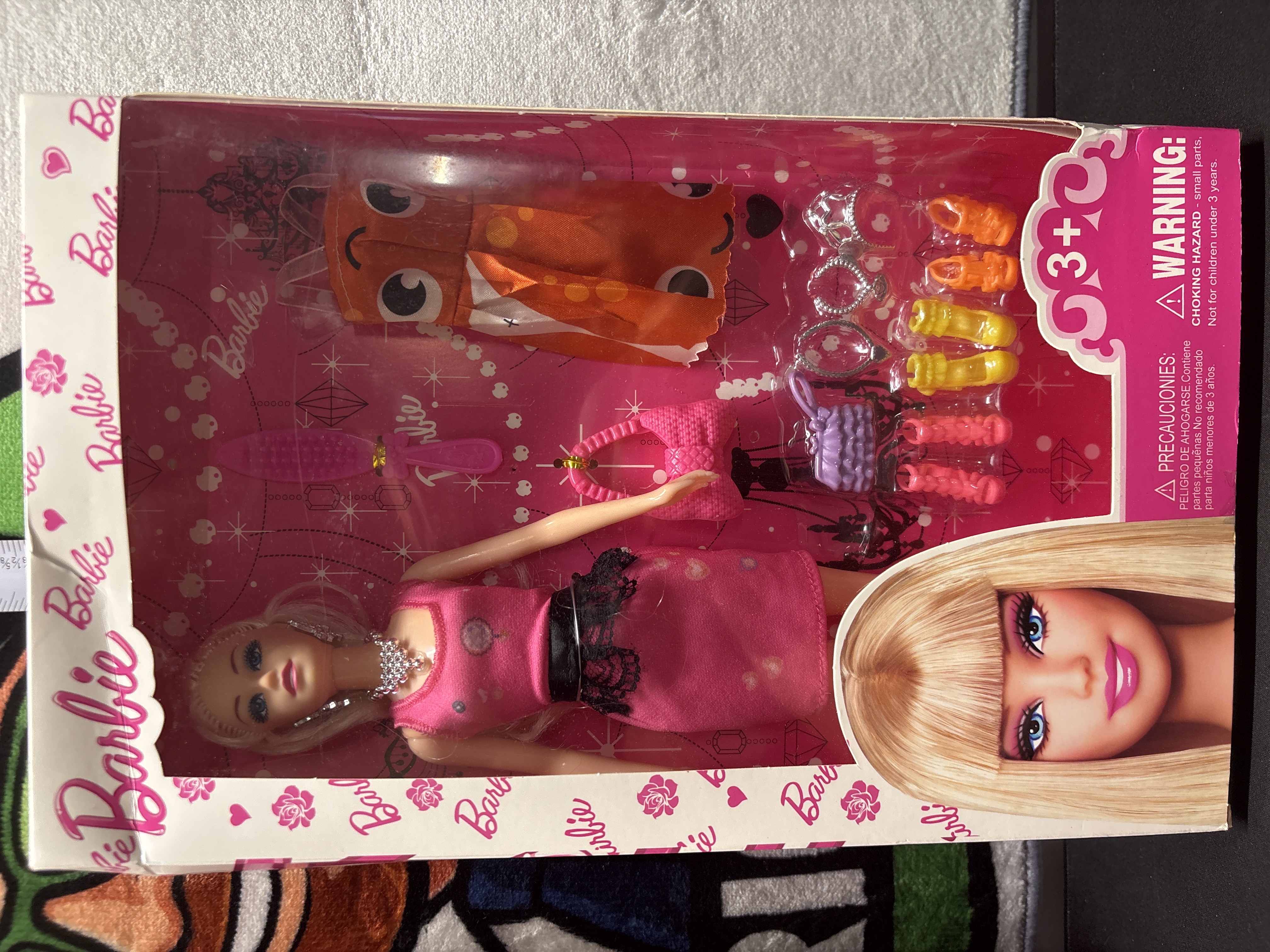 LOT 2026-734 — Ensemble de 4 poupées Barbie présentées dans leur boîte d’origine, chacune… — photo 2