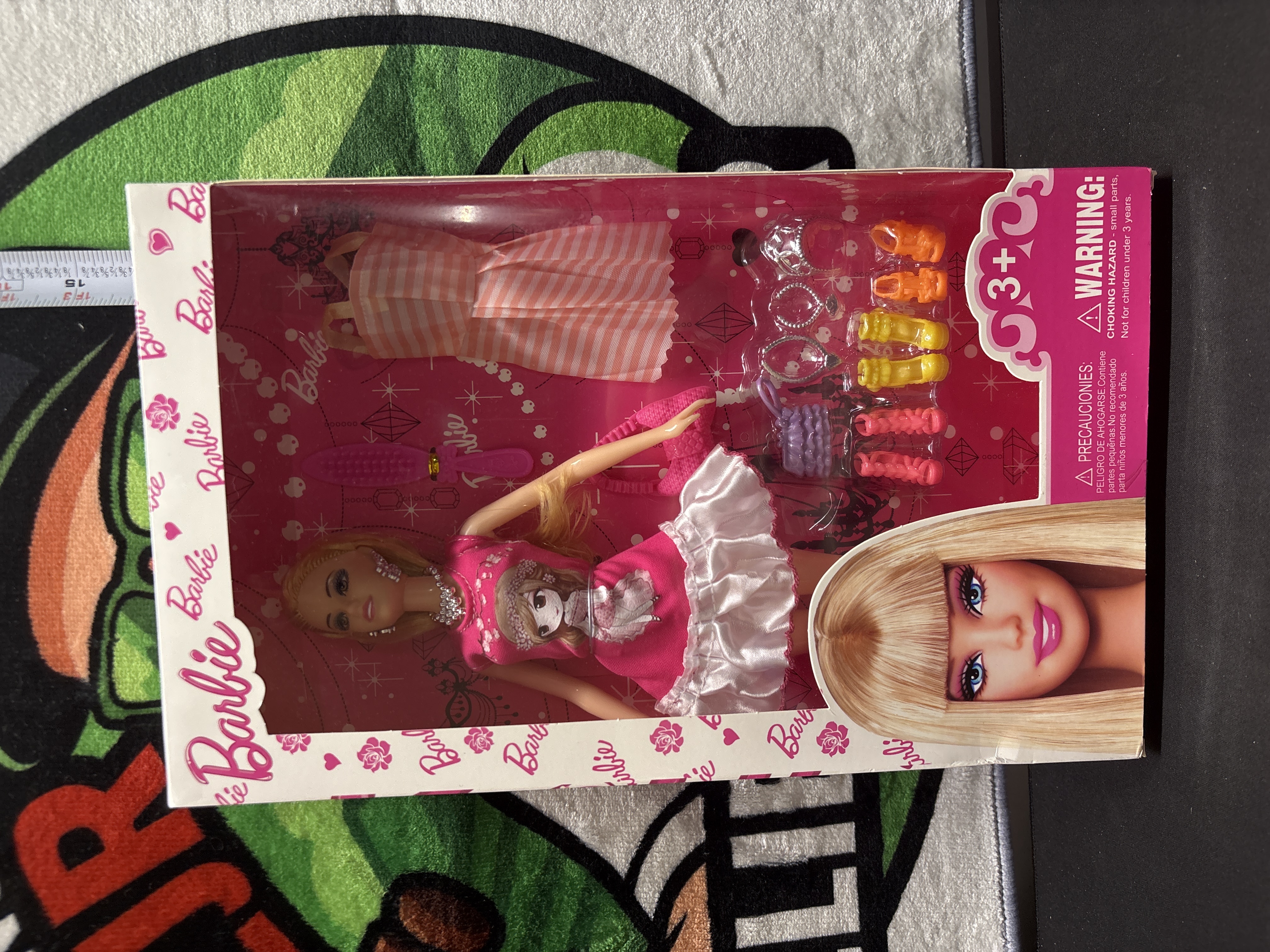 LOT 2026-734 — Ensemble de 4 poupées Barbie présentées dans leur boîte d’origine, chacune… — photo 5