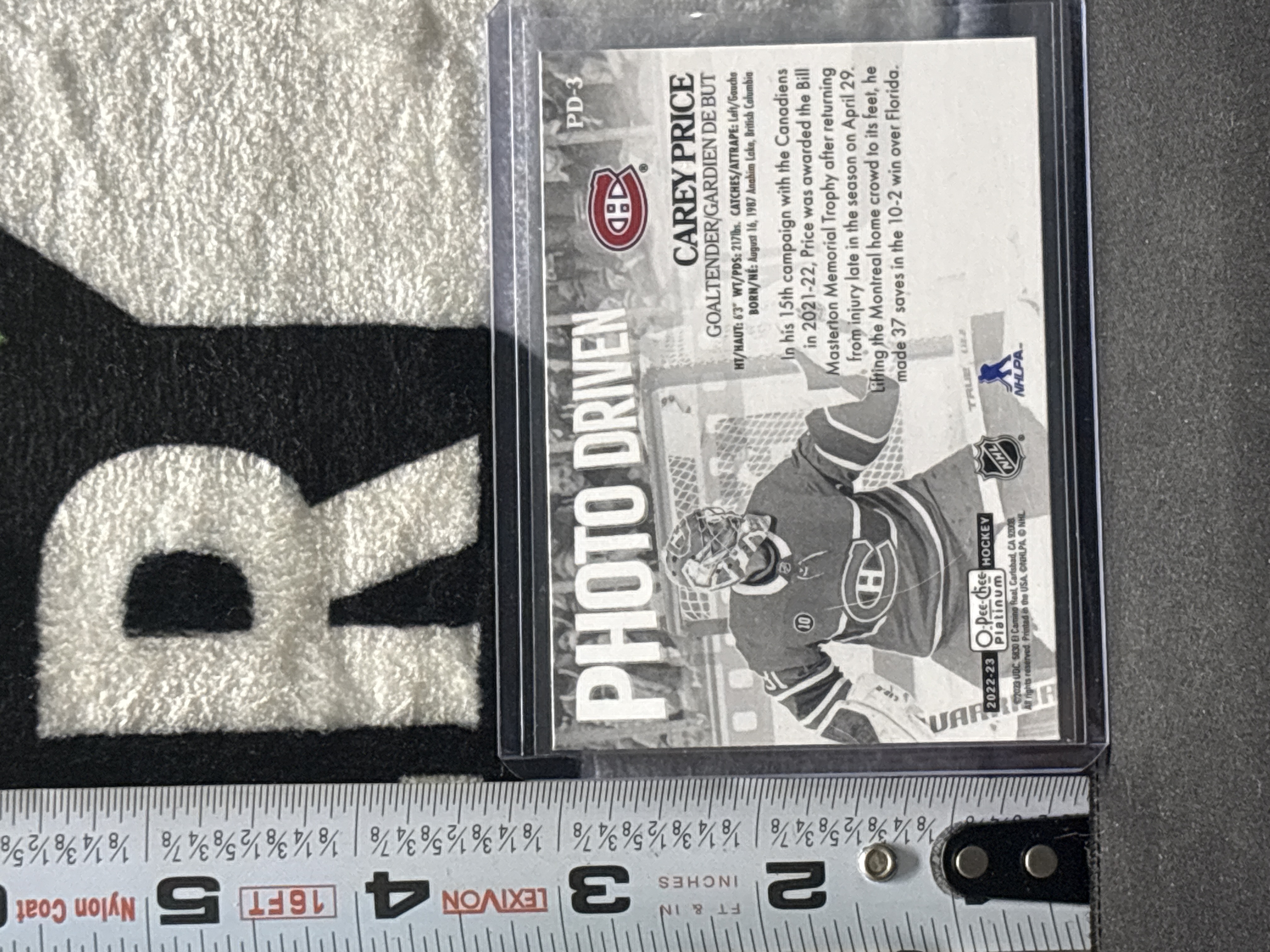 LOT 2026-801 — Carte de hockey O-Pee-Chee Platinum 2022-23, modèle Photo Driven PD-3, mettant… — photo 2