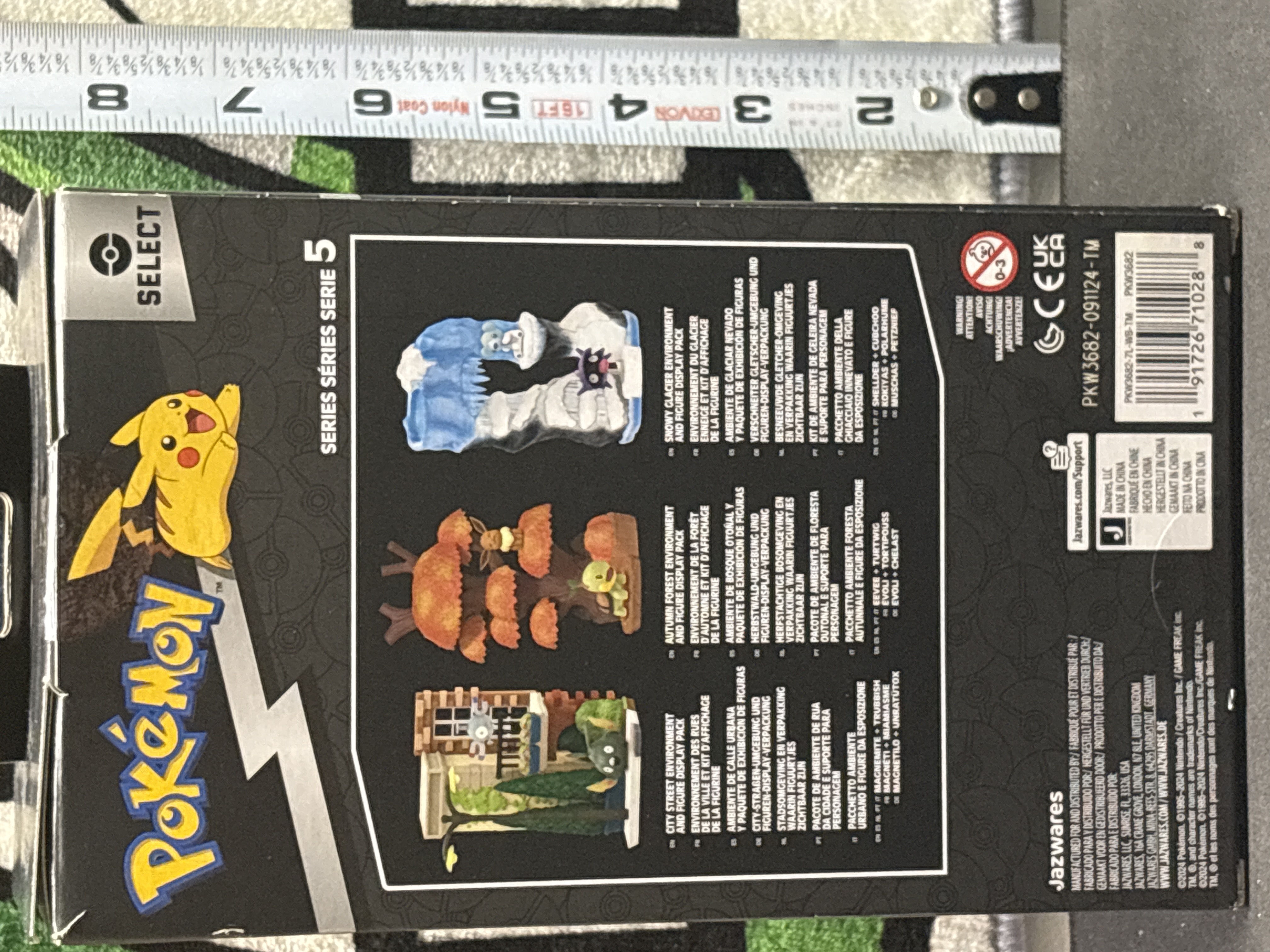 LOT 2026-805 — Ensemble Pokémon Select, série 5, de Jazwares : « City Street Environment and… — photo 2