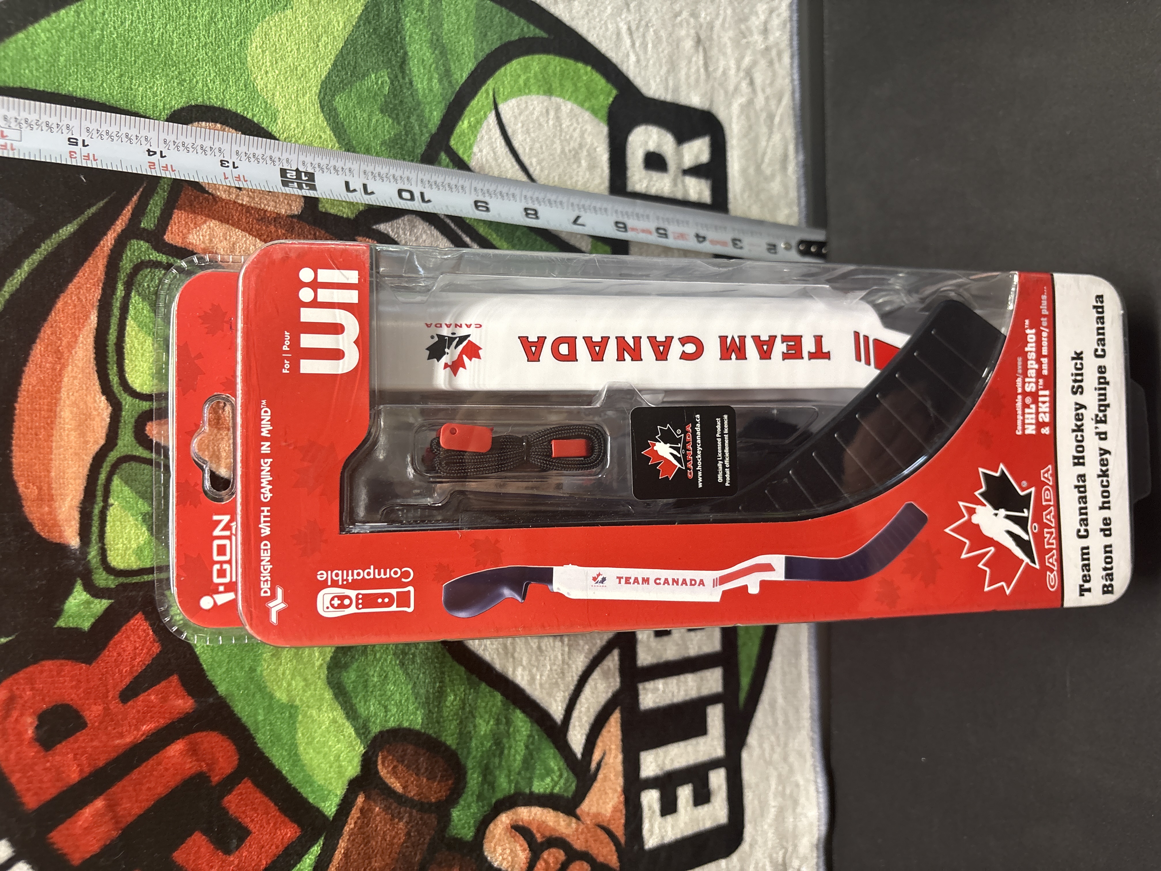 LOT 2026-808 — Bâton de hockey Team Canada de marque i-CON, conçu pour la console Wii — photo 2