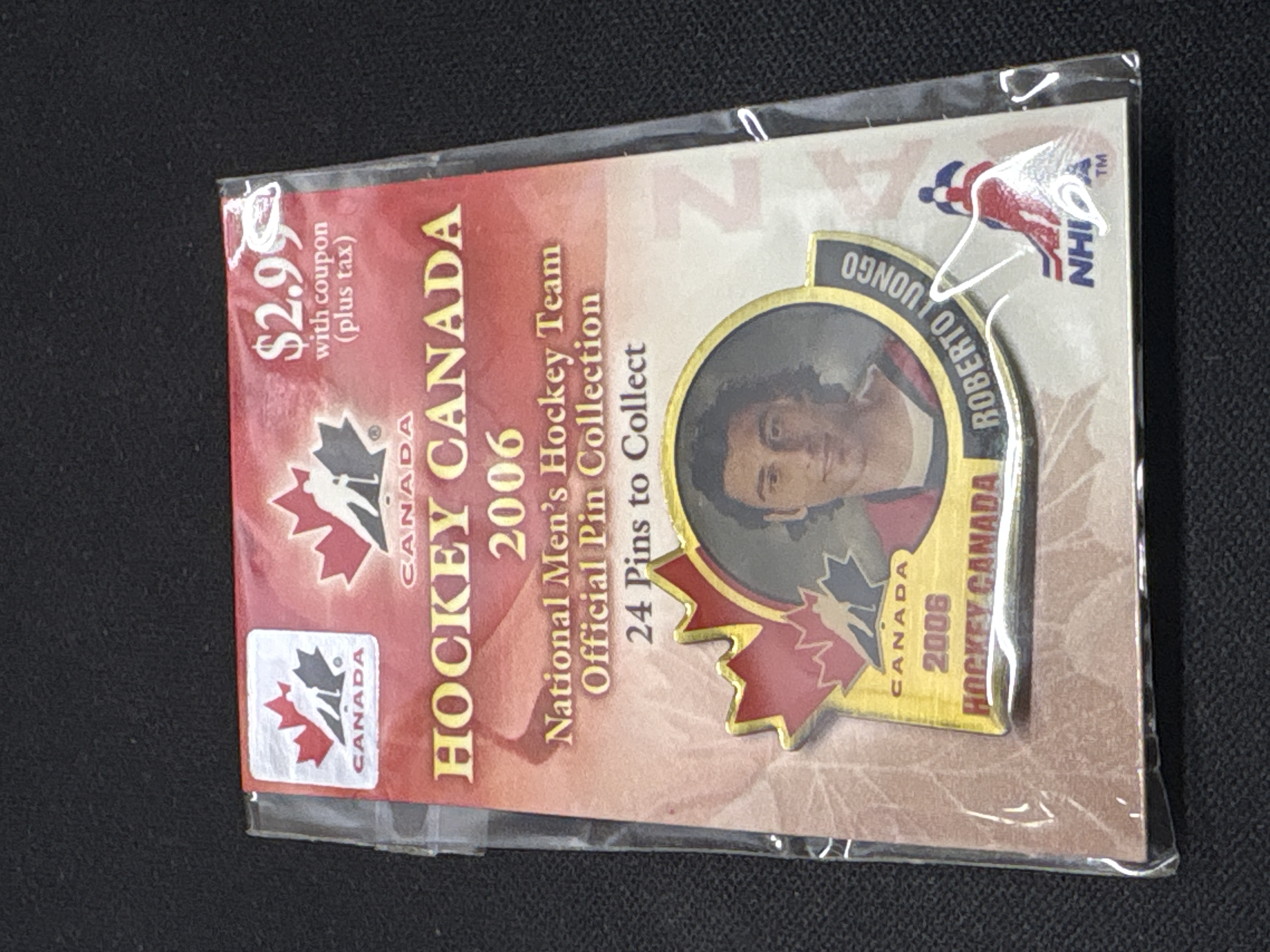 LOT 2026-828 — Ensemble de 5 épinglettes officielles Hockey Canada 2006, issues de la… — photo 6
