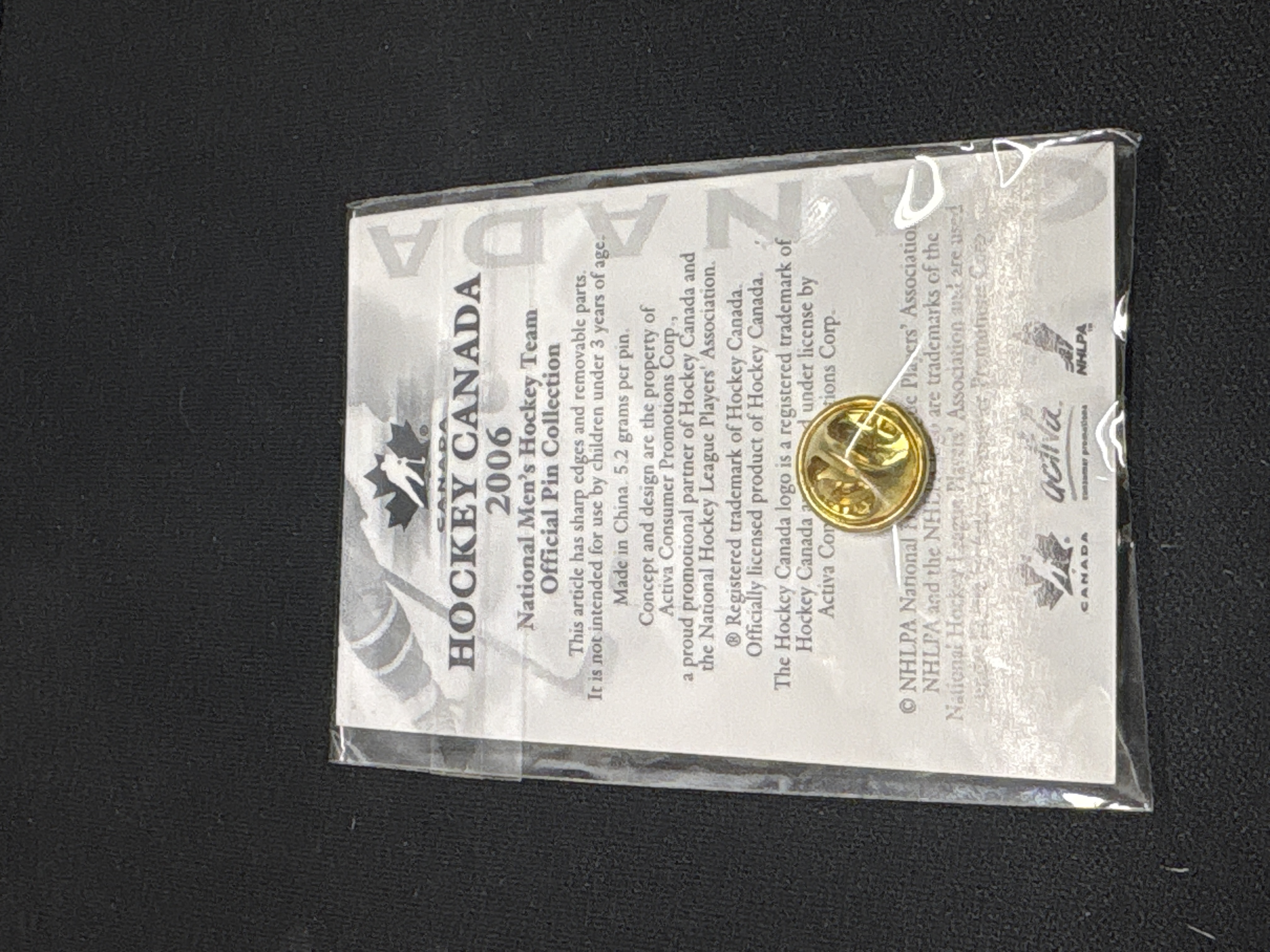 LOT 2026-828 — Ensemble de 5 épinglettes officielles Hockey Canada 2006, issues de la… — photo 3