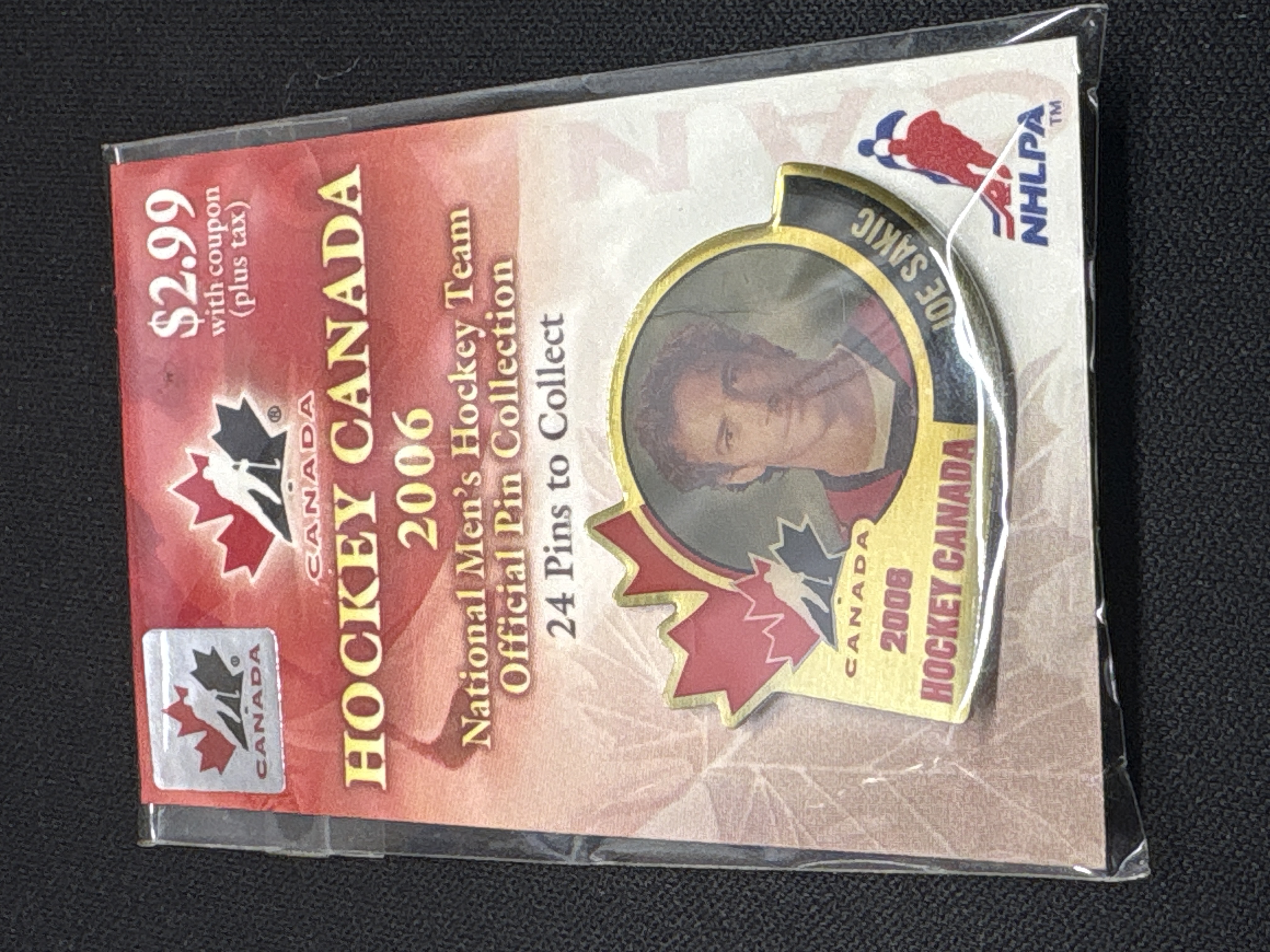 LOT 2026-828 — Ensemble de 5 épinglettes officielles Hockey Canada 2006, issues de la… — photo 4