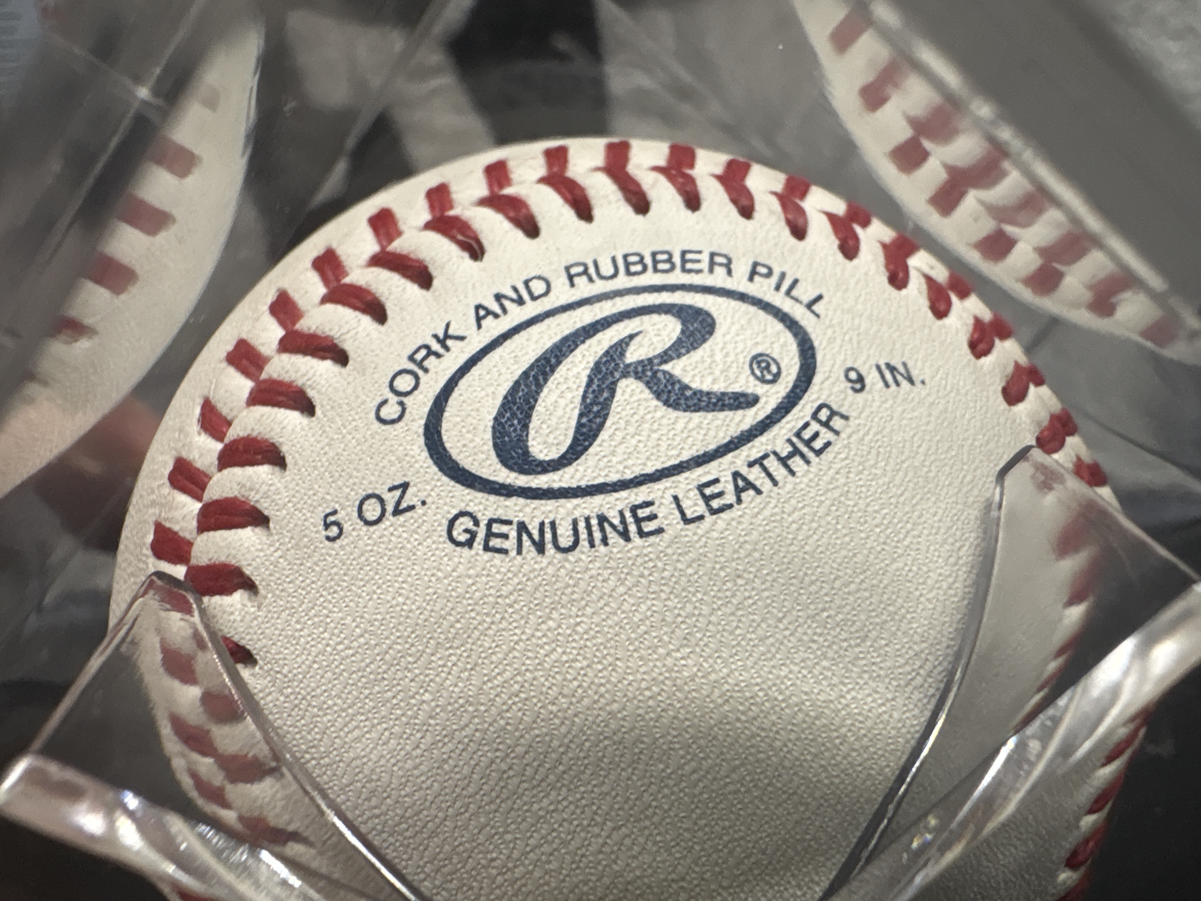 LOT 2026-838 — Balle de baseball Rawlings Official League AB11 portant la signature de Brad… — photo 3