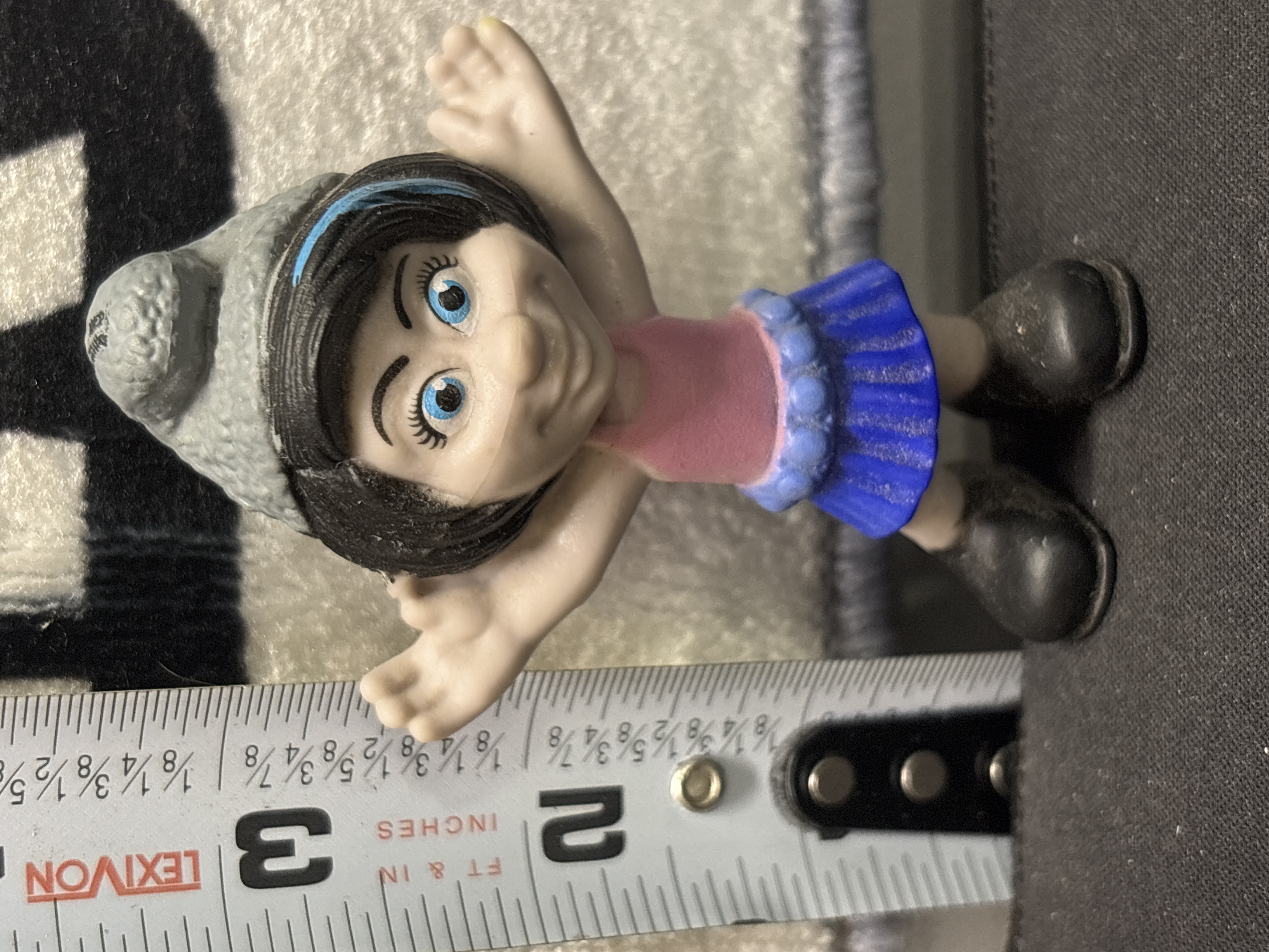 LOT 2026-839 — Figurine de personnage des Schtroumpfs, sous licence Peyo, fabriquée pour… — photo 1