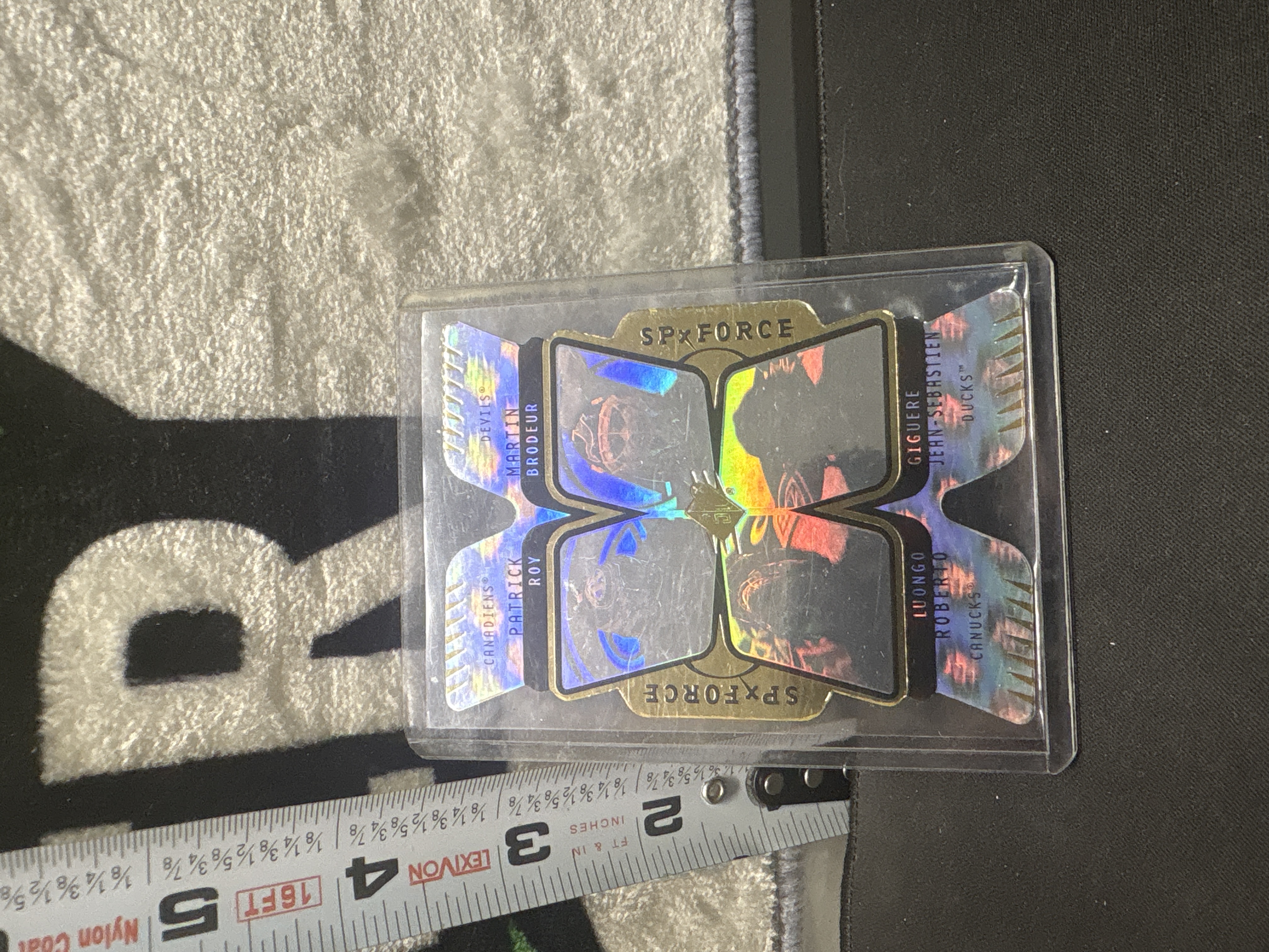 LOT 2026-854 — Carte de hockey de collection **SPx Force Quad Hologram Card**, édition **SPx… — photo 1