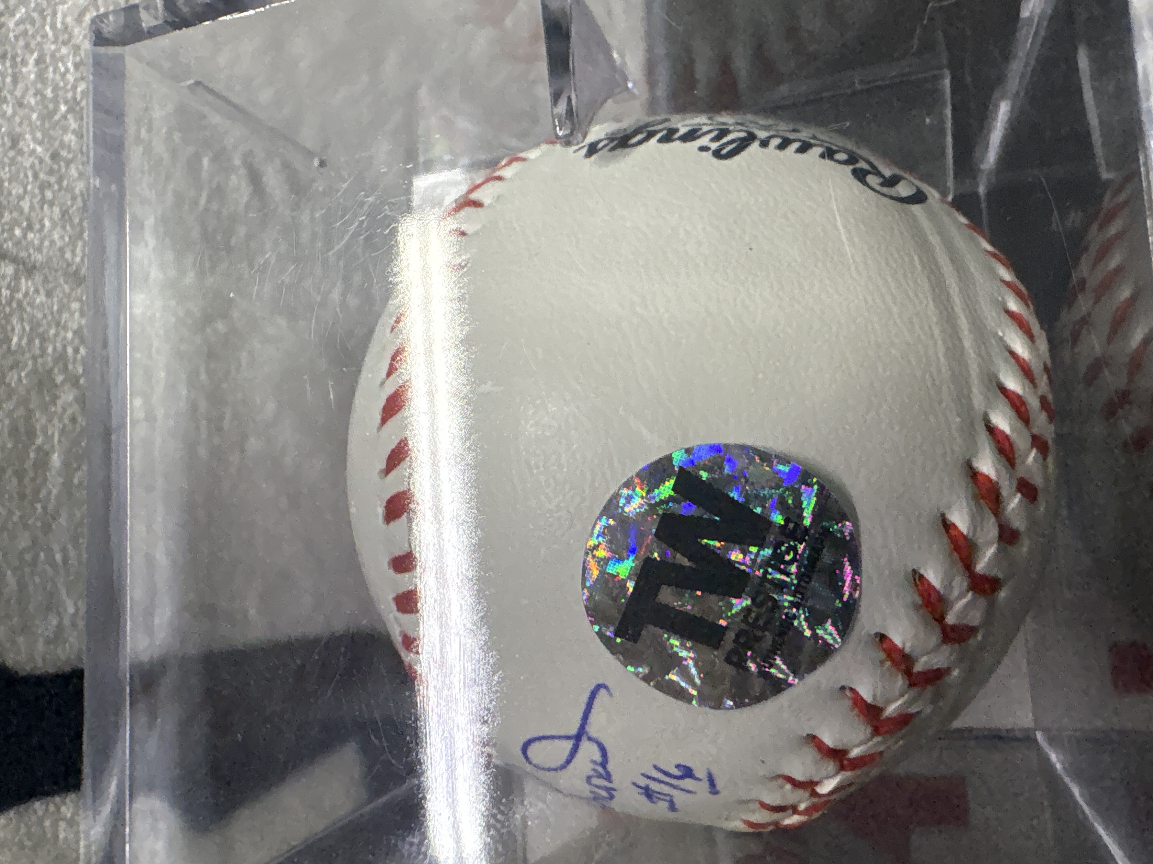 LOT 2026-861 — Balle de baseball Rawlings Official League R8U, avec coutures rouges et… — photo 2