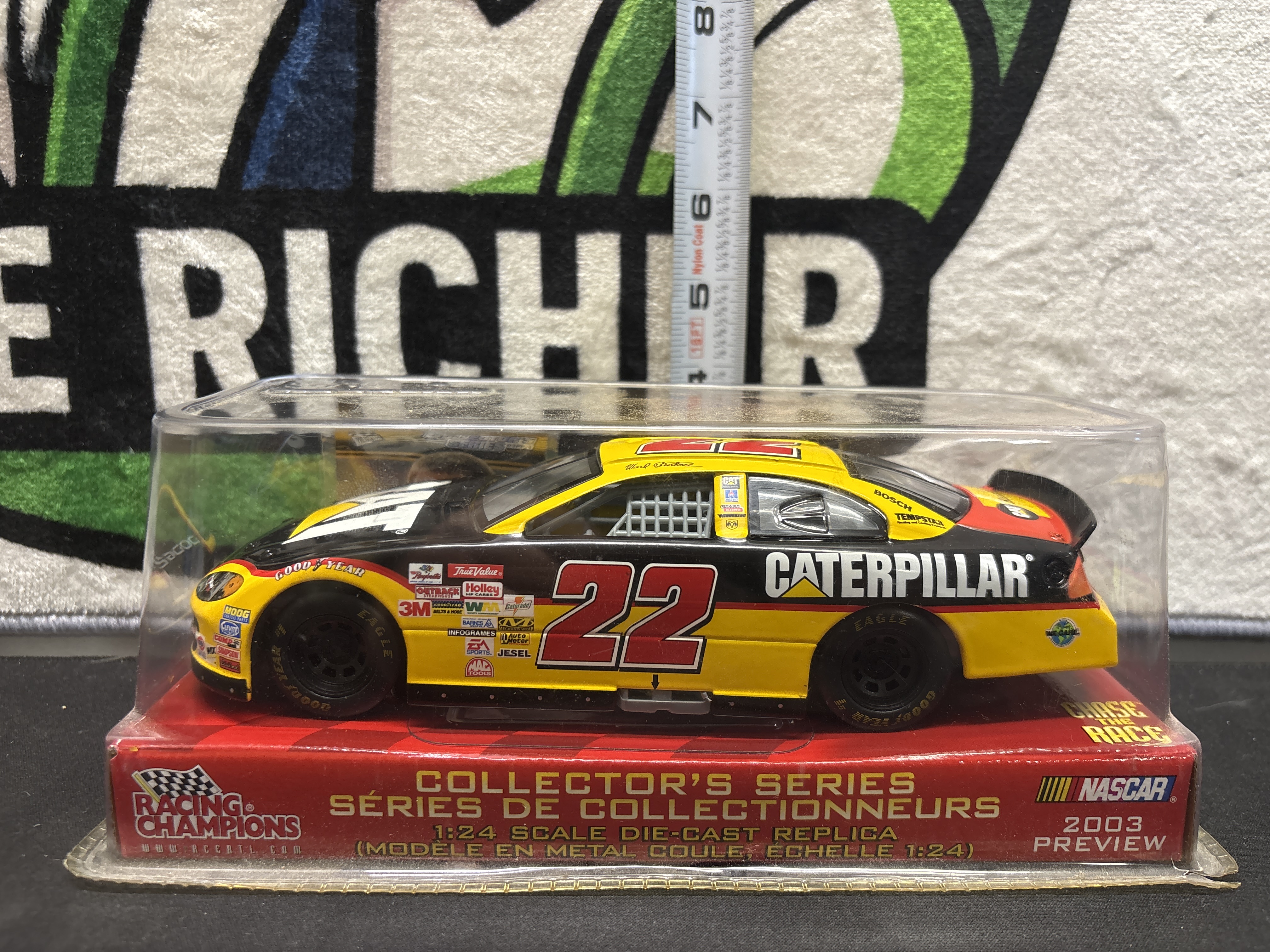 LOT 2026-873 — Réplique NASCAR en métal coulé Racing Champions, série Collector’s Series, à… — photo 1
