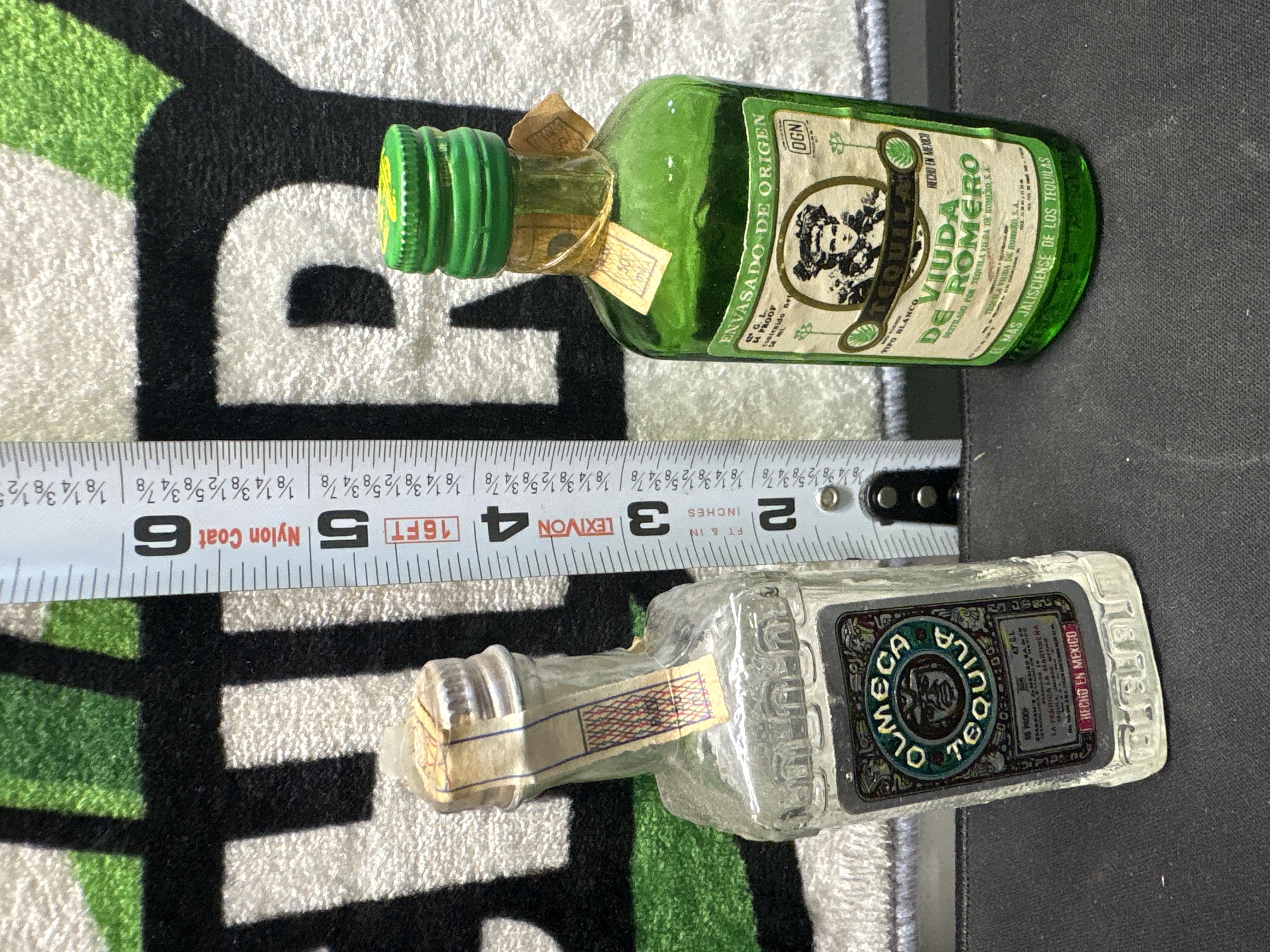 LOT 2026-878 — Ensemble de 2 bouteilles de tequila mexicaine de collection : une bouteille… — photo 1