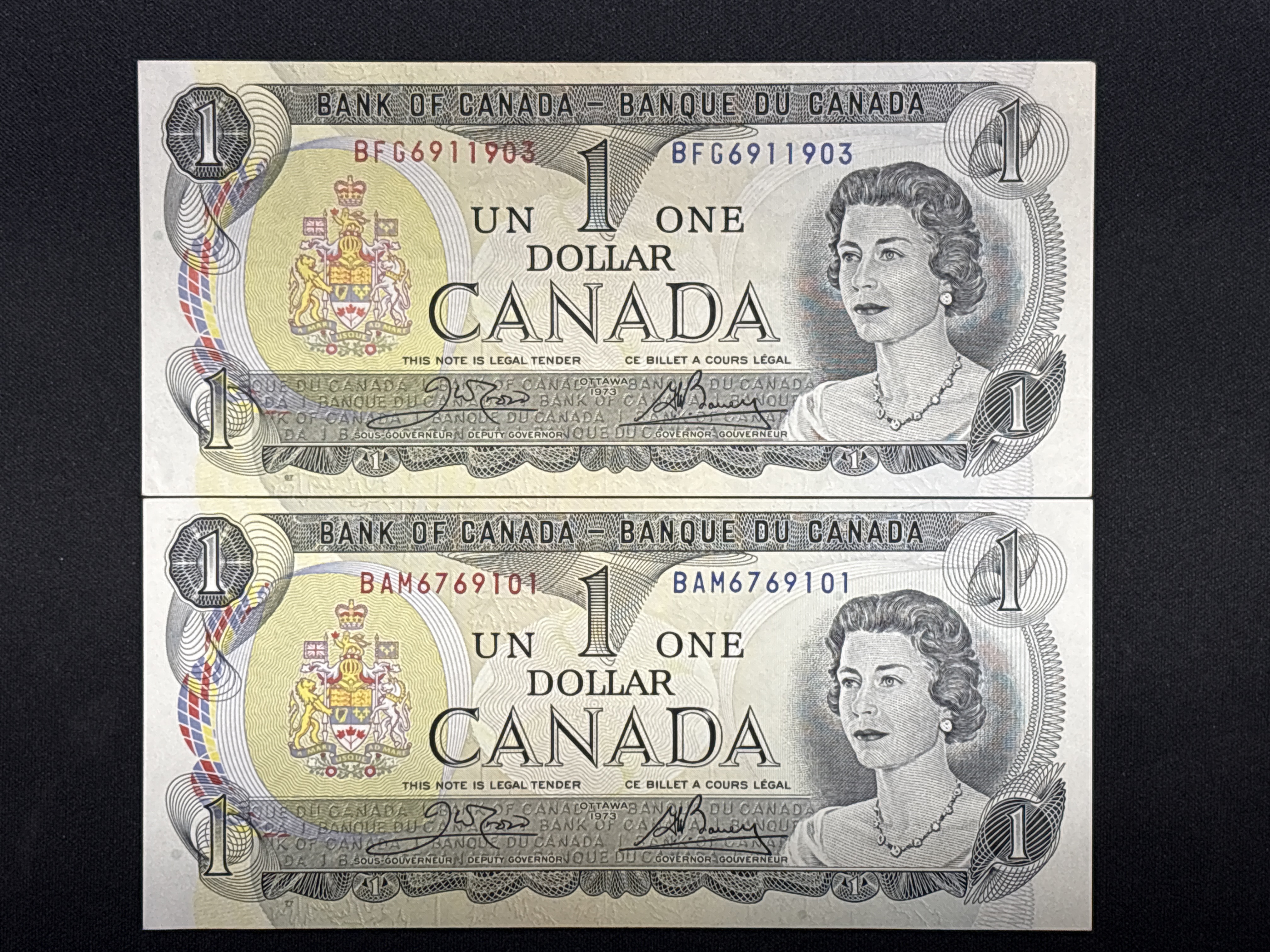 LOT 2026-901 — Lot de 2 billets de 1 dollar canadien de la Banque du Canada, série 1973… — photo 1