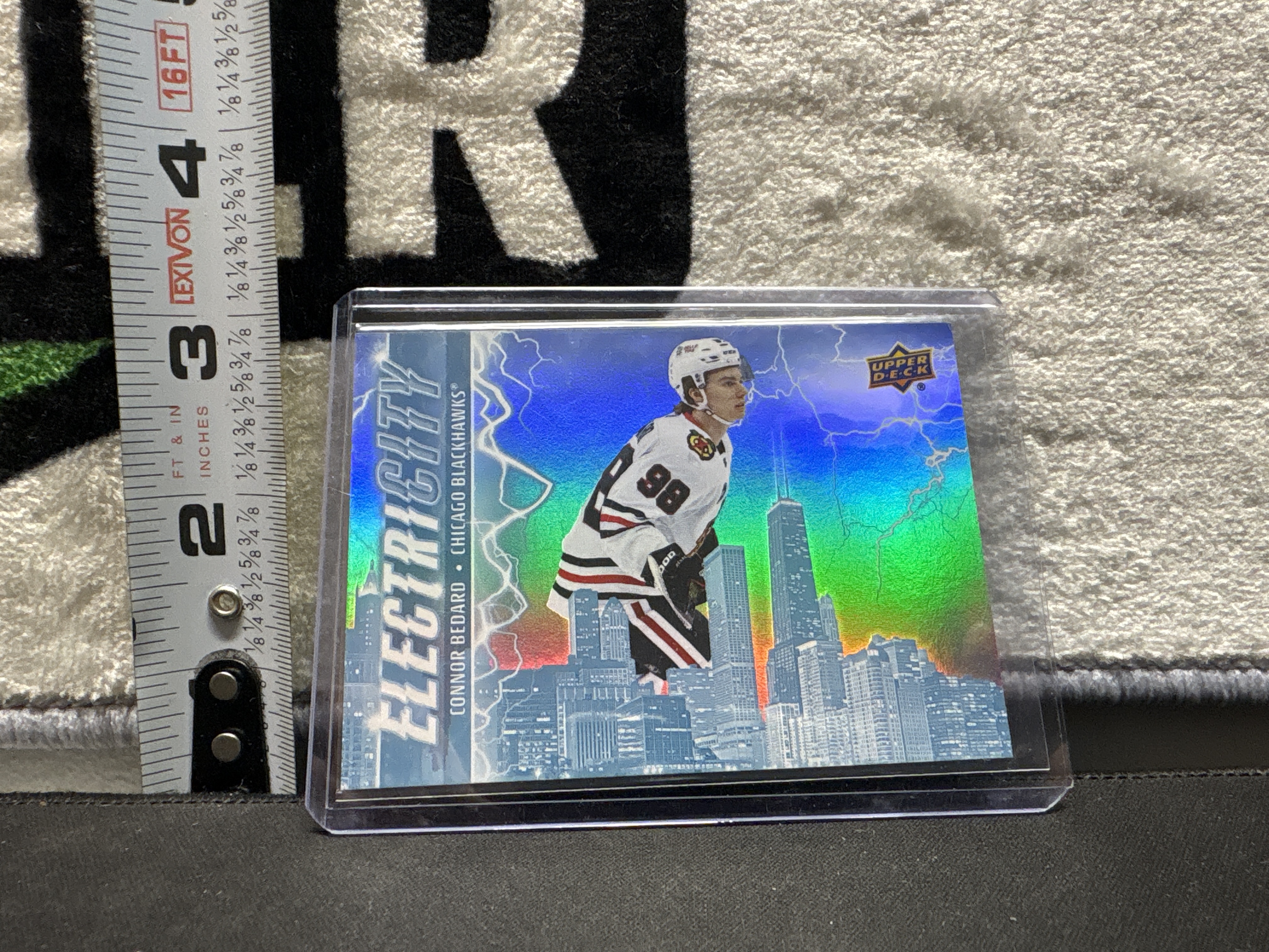 LOT 2026-915 — Carte de hockey de collection Upper Deck, modèle EC-7 « Electrifying »… — photo 1