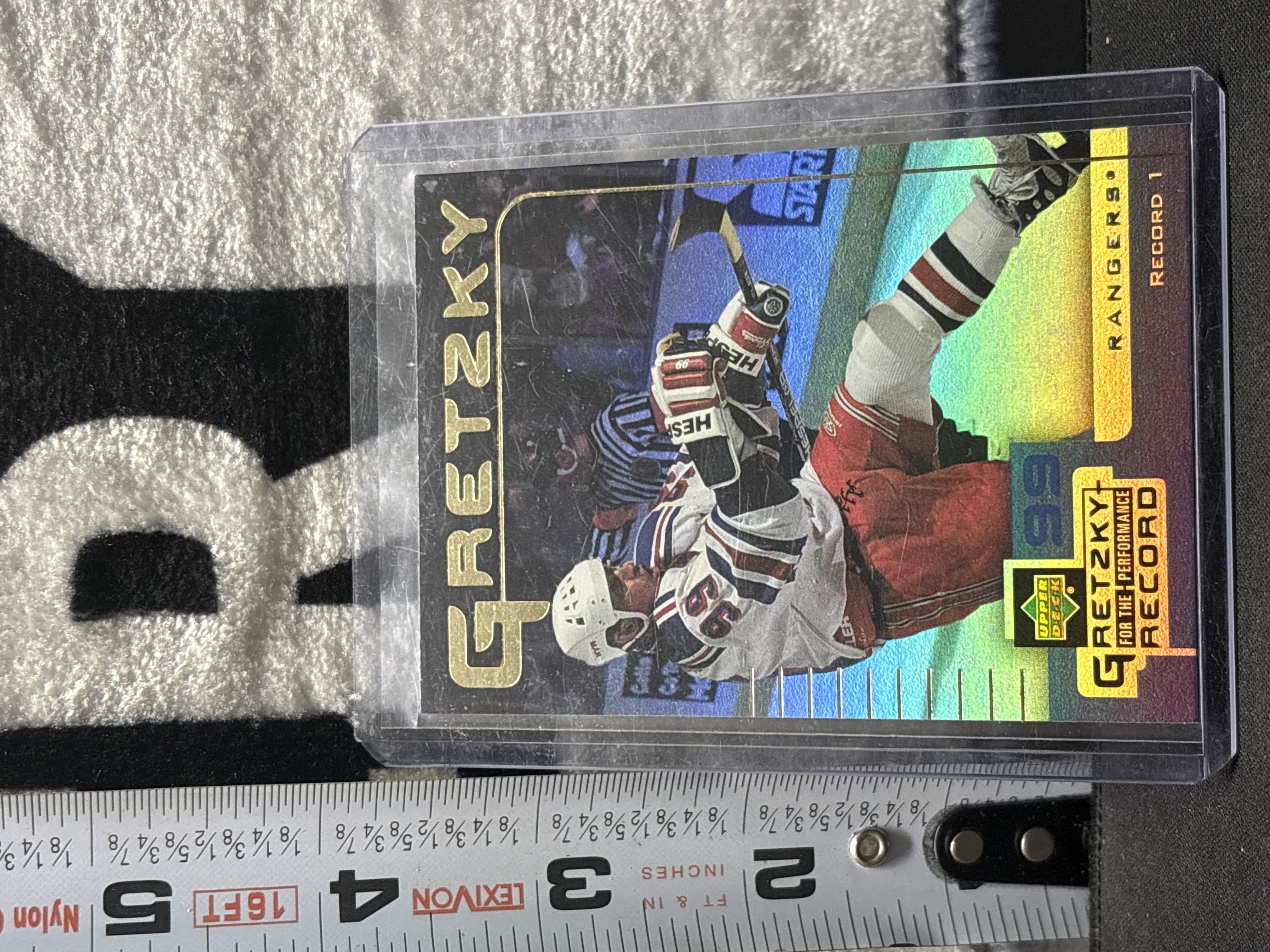 LOT 2026-917 — Carte de hockey de collection Upper Deck « Gretzky for the Performance Record… — photo 1
