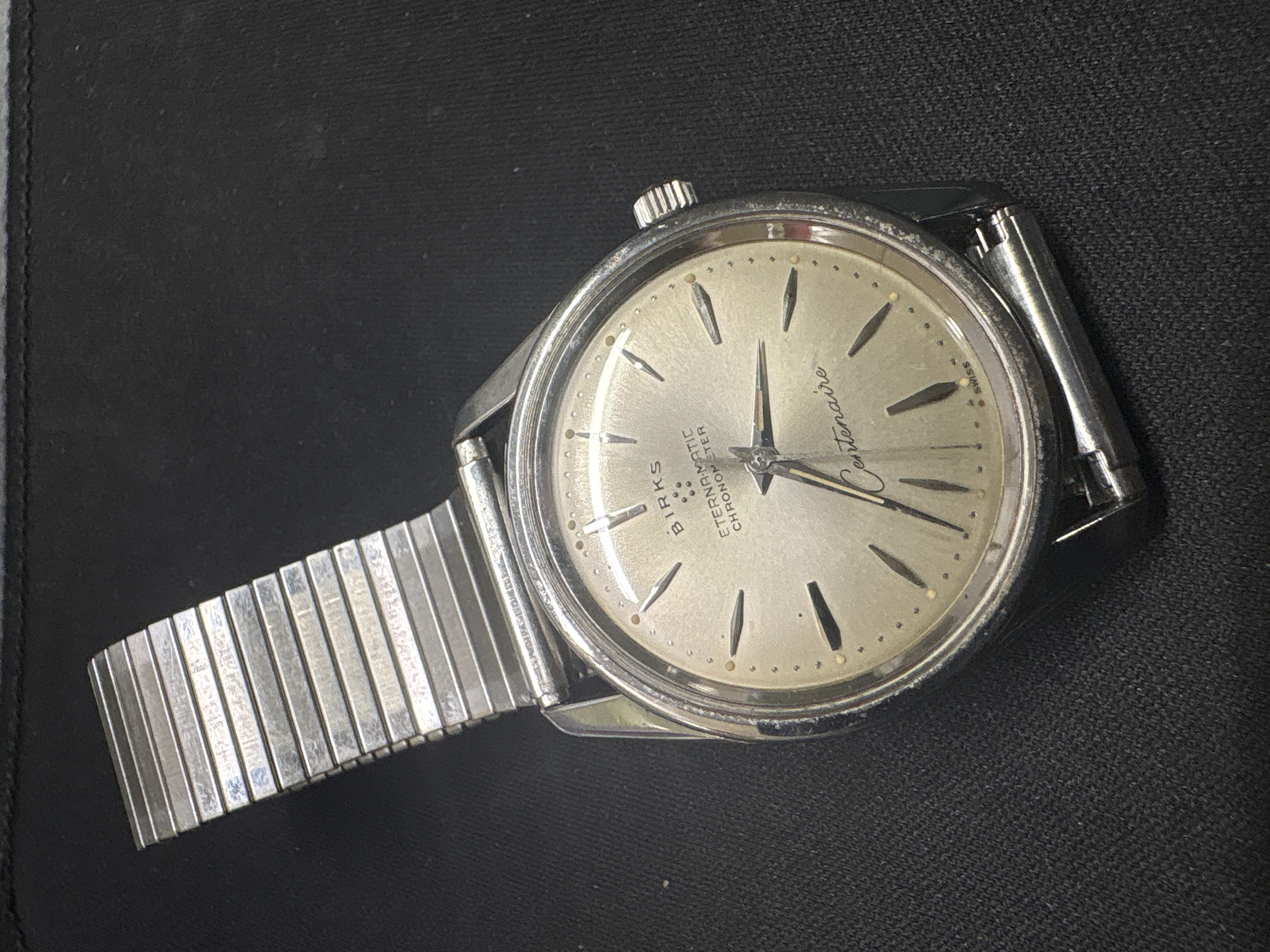 LOT 2026-933 — Montre-bracelet Birks « Eternamatic Chronometer Centenaire », de fabrication… — photo 1