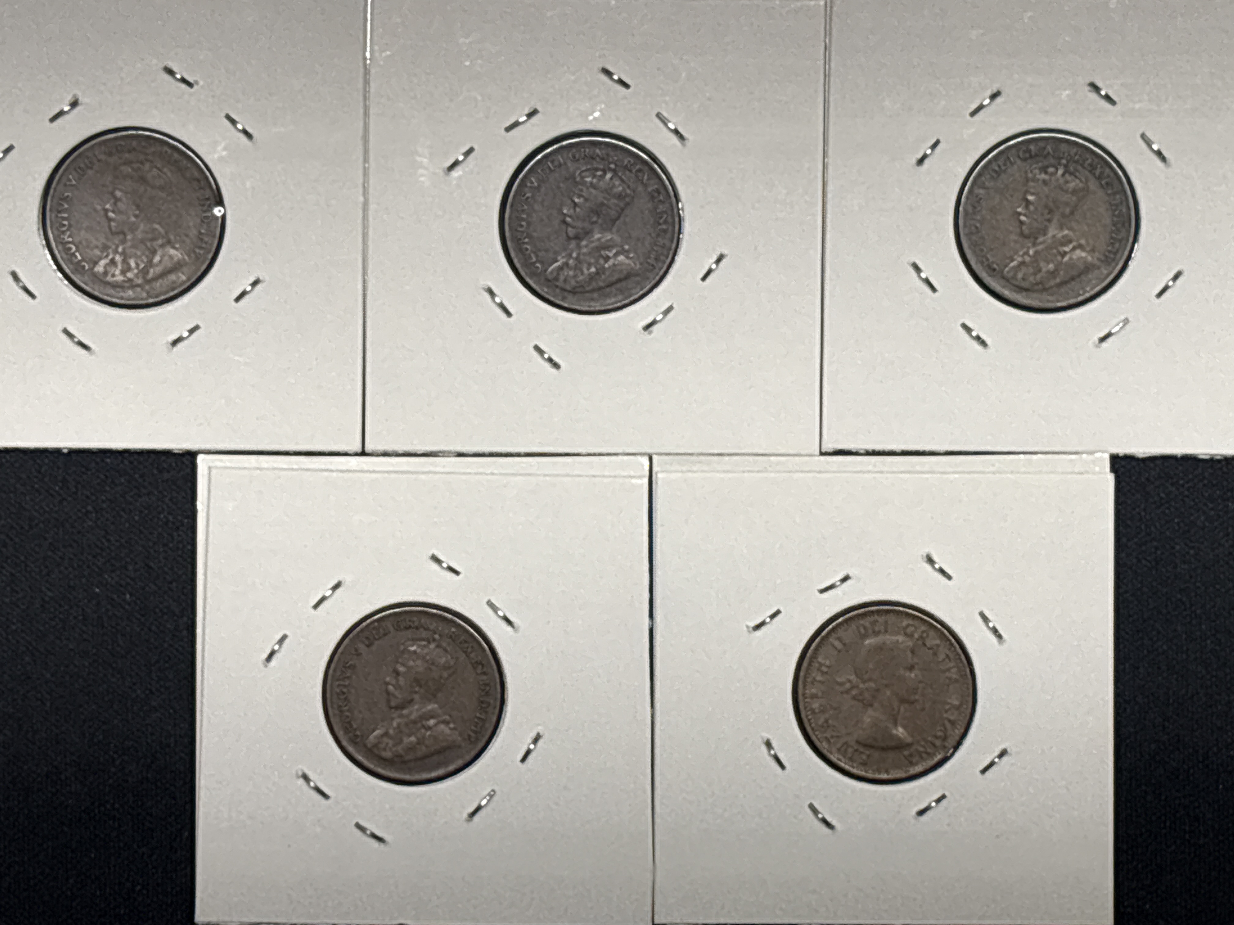 LOT 2026-939 — Ensemble de 5 pièces de monnaie canadiennes de 1 cent, comprenant les années… — photo 2