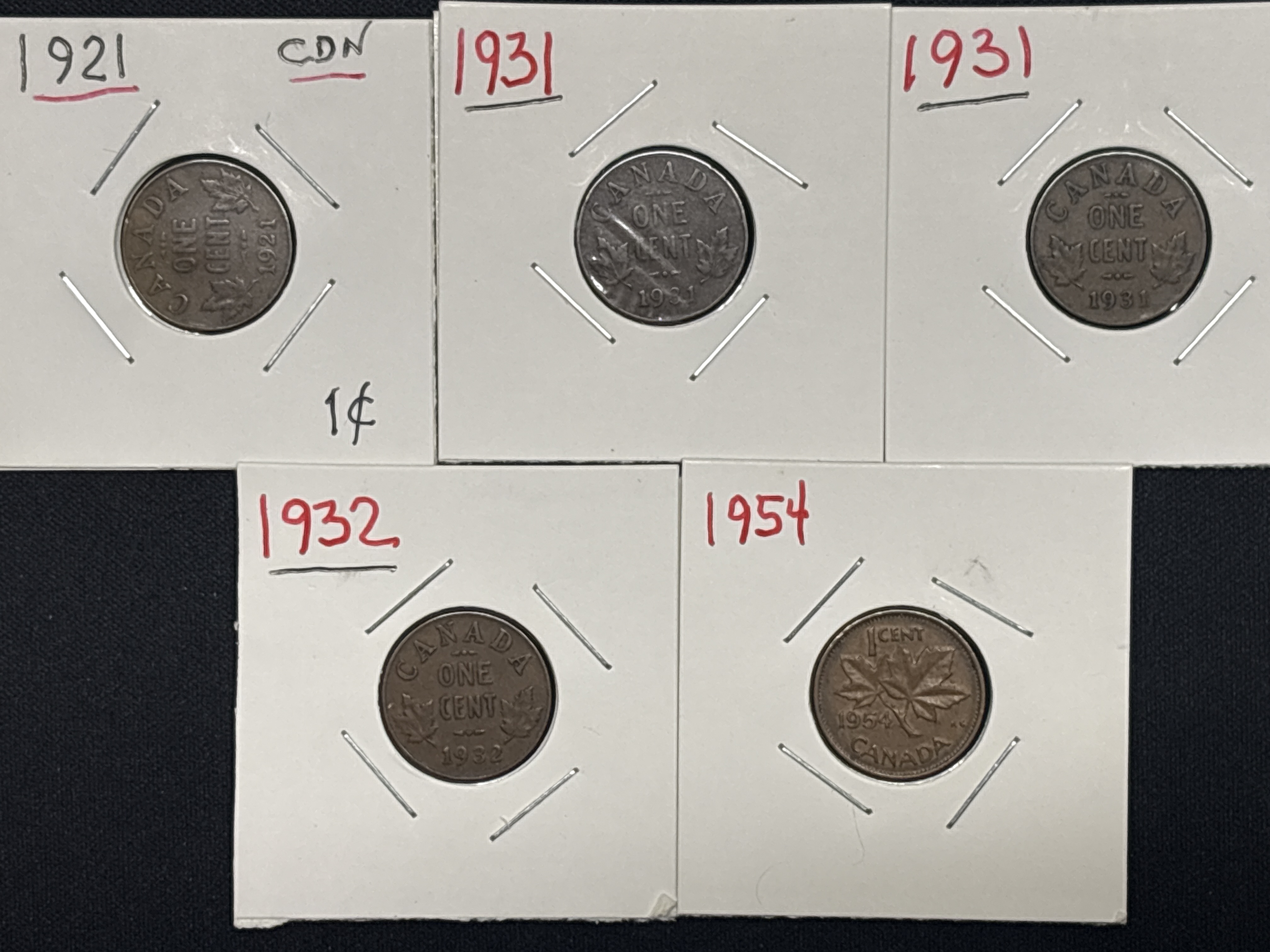 LOT 2026-939 — Ensemble de 5 pièces de monnaie canadiennes de 1 cent, comprenant les années… — photo 1