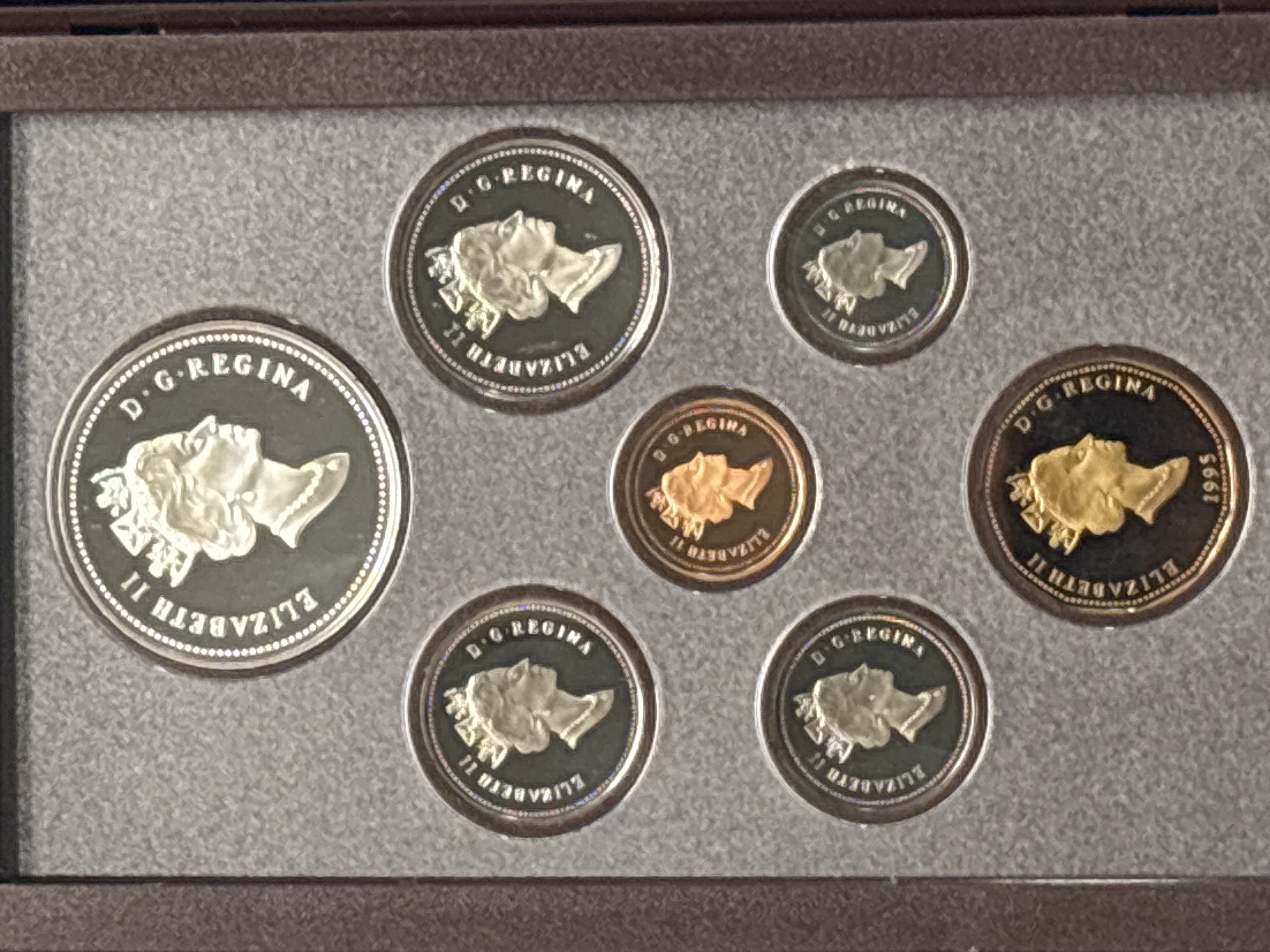 LOT 2026-940 — Ensemble épreuve numismatique canadien 1995, édition spéciale, comprenant 7… — photo 2