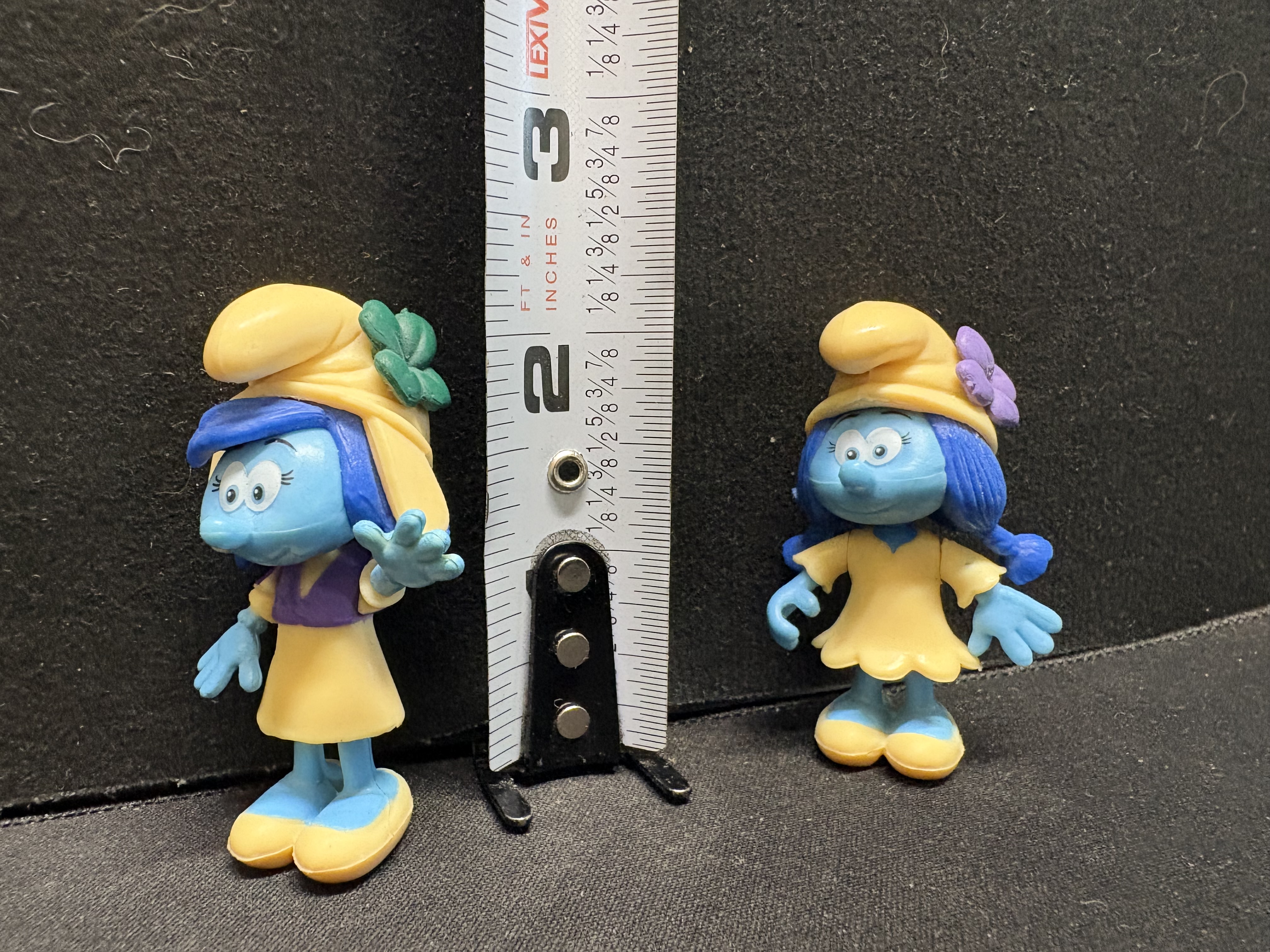 LOT 2026-098 — Lot de 2 figurines Schtroumpfette – Les Schtroumpfs – Vintage — photo 1