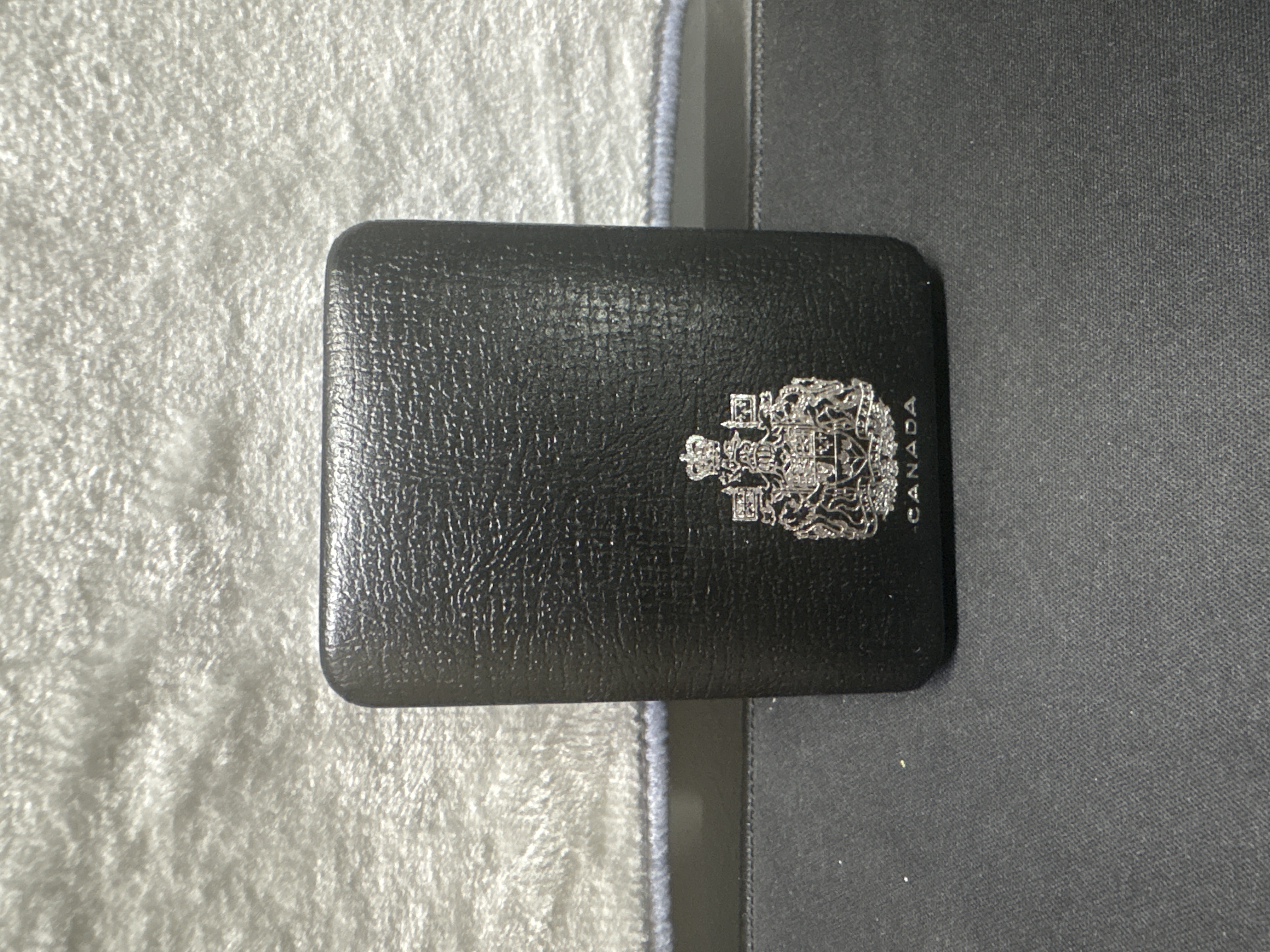 LOT 2026-960 — Belle pièce commémorative en argent soulignant le centenaire de la… — photo 1
